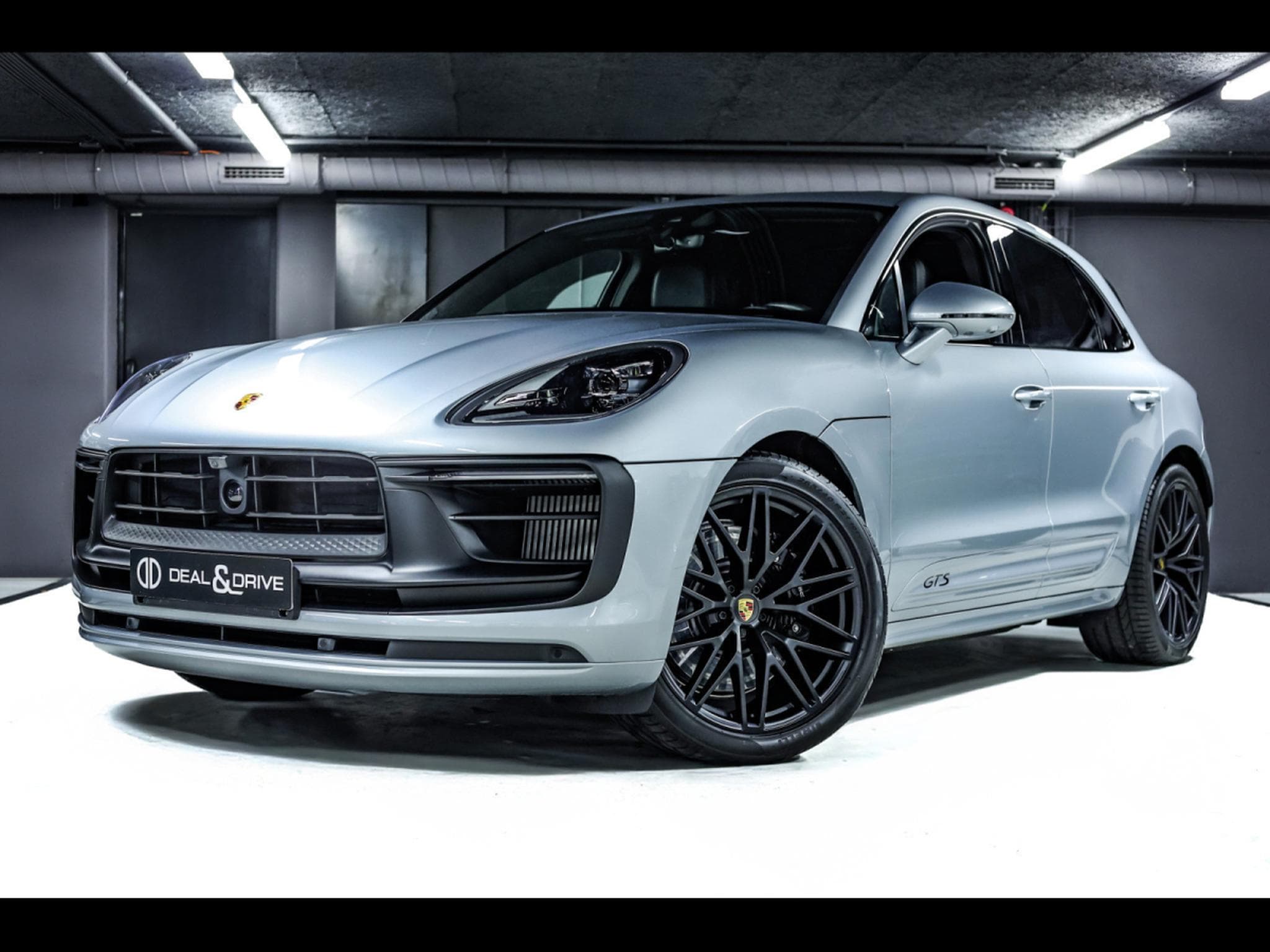 Porsche Macan III GTS PDK – DOLOMITSILVER METALLIC (2023) - Photo 1