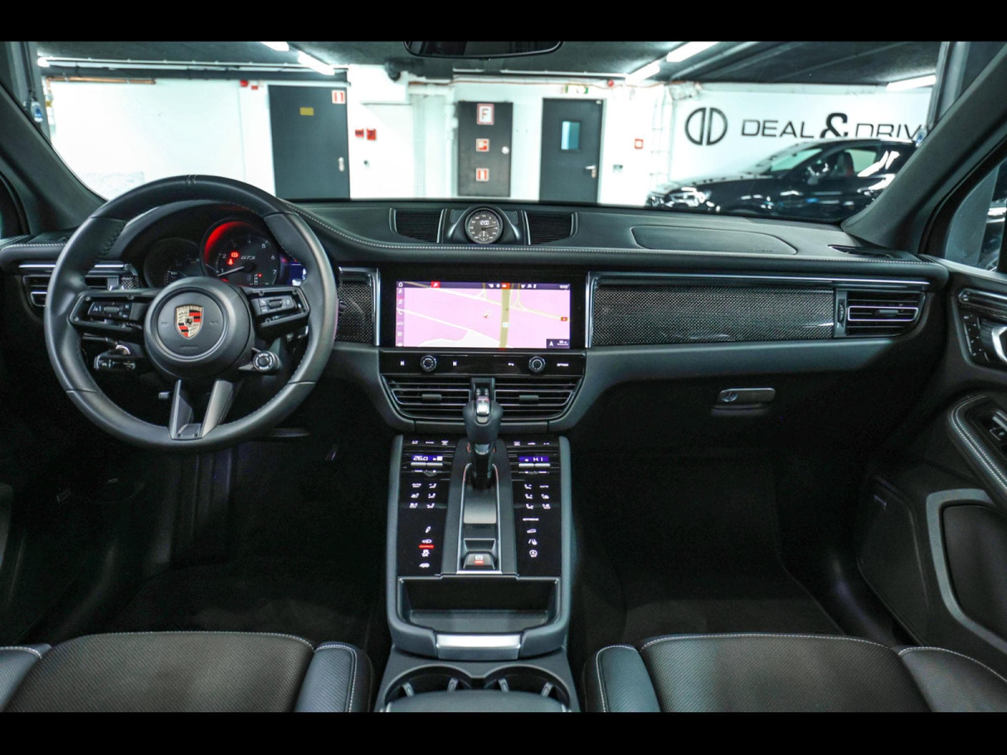 Porsche Macan III GTS PDK – DOLOMITSILVER METALLIC (2023) - Photo 25