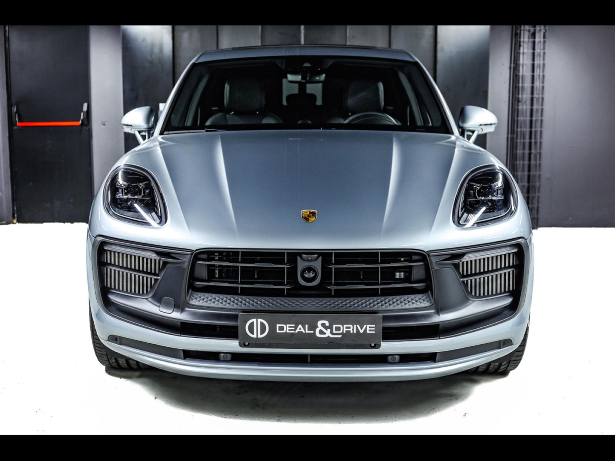 Porsche Macan III GTS PDK – DOLOMITSILVER METALLIC (2023) - Photo 4
