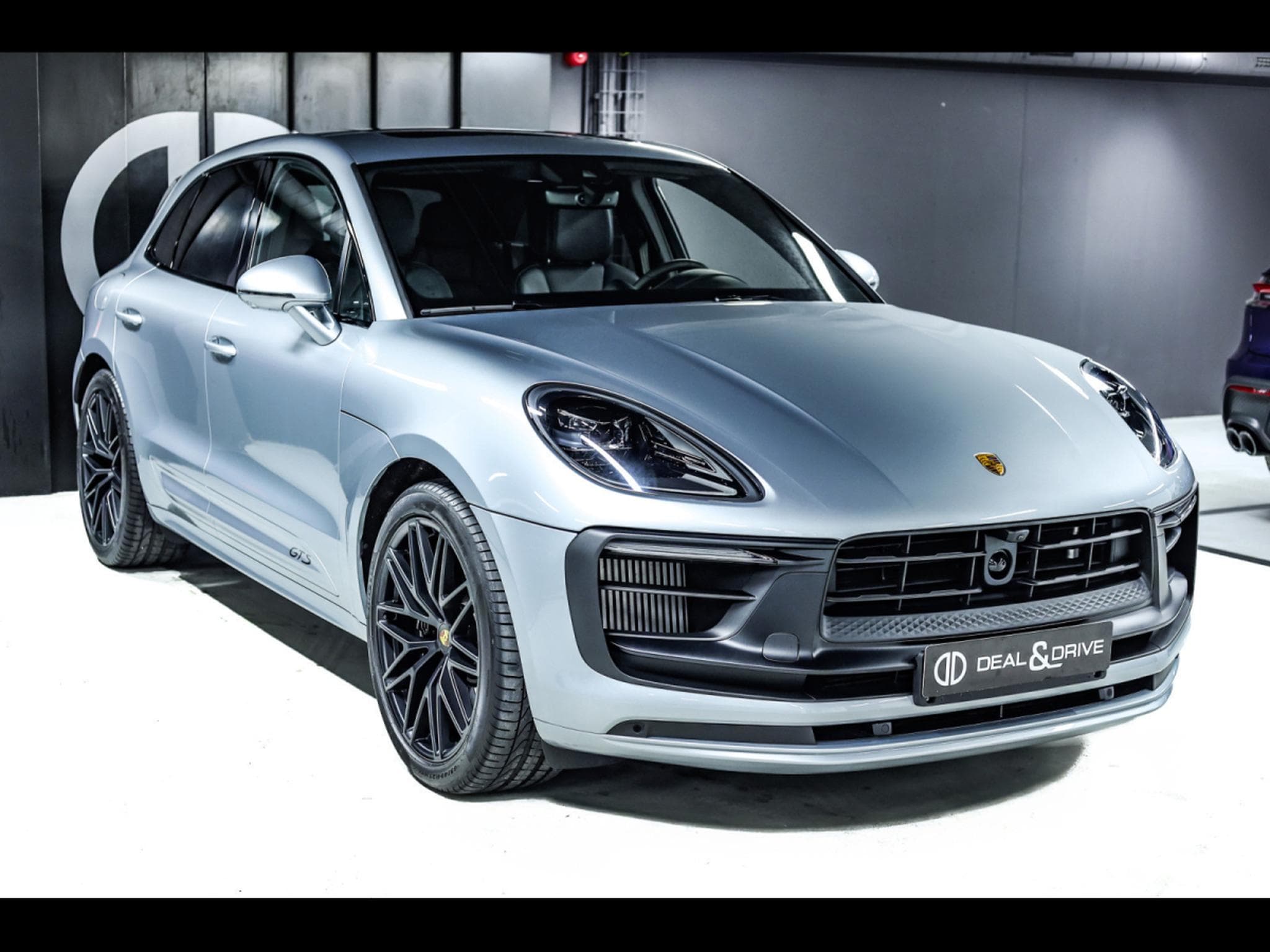 Porsche Macan III GTS PDK – DOLOMITSILVER METALLIC (2023) - Photo 5
