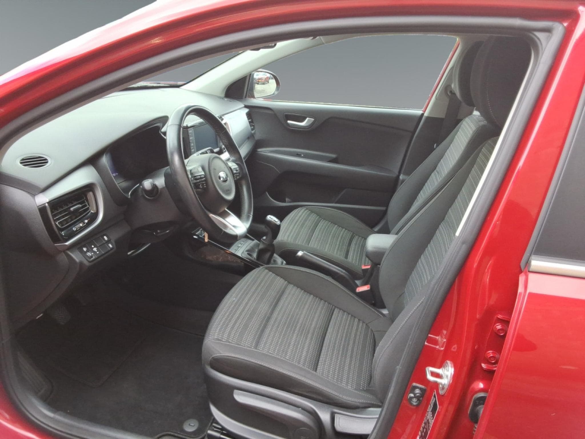 Kia Stonic Fusion 1.4 ISG (2019) - Photo 9