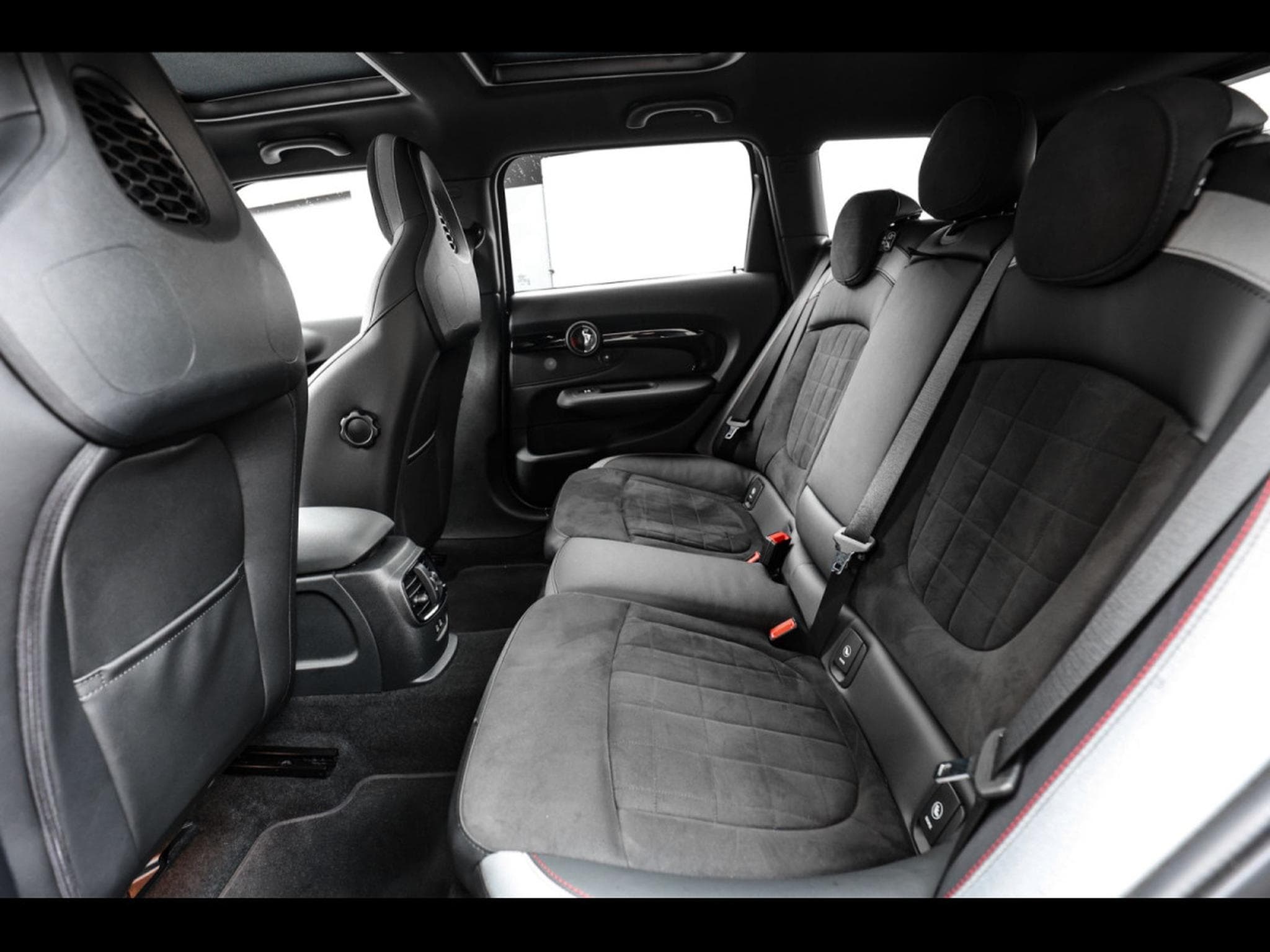 Mini Clubman Cooper JOHN COOPER WORKS ALL4 - MIDNIGHT BLACK II (2022) - Photo 13