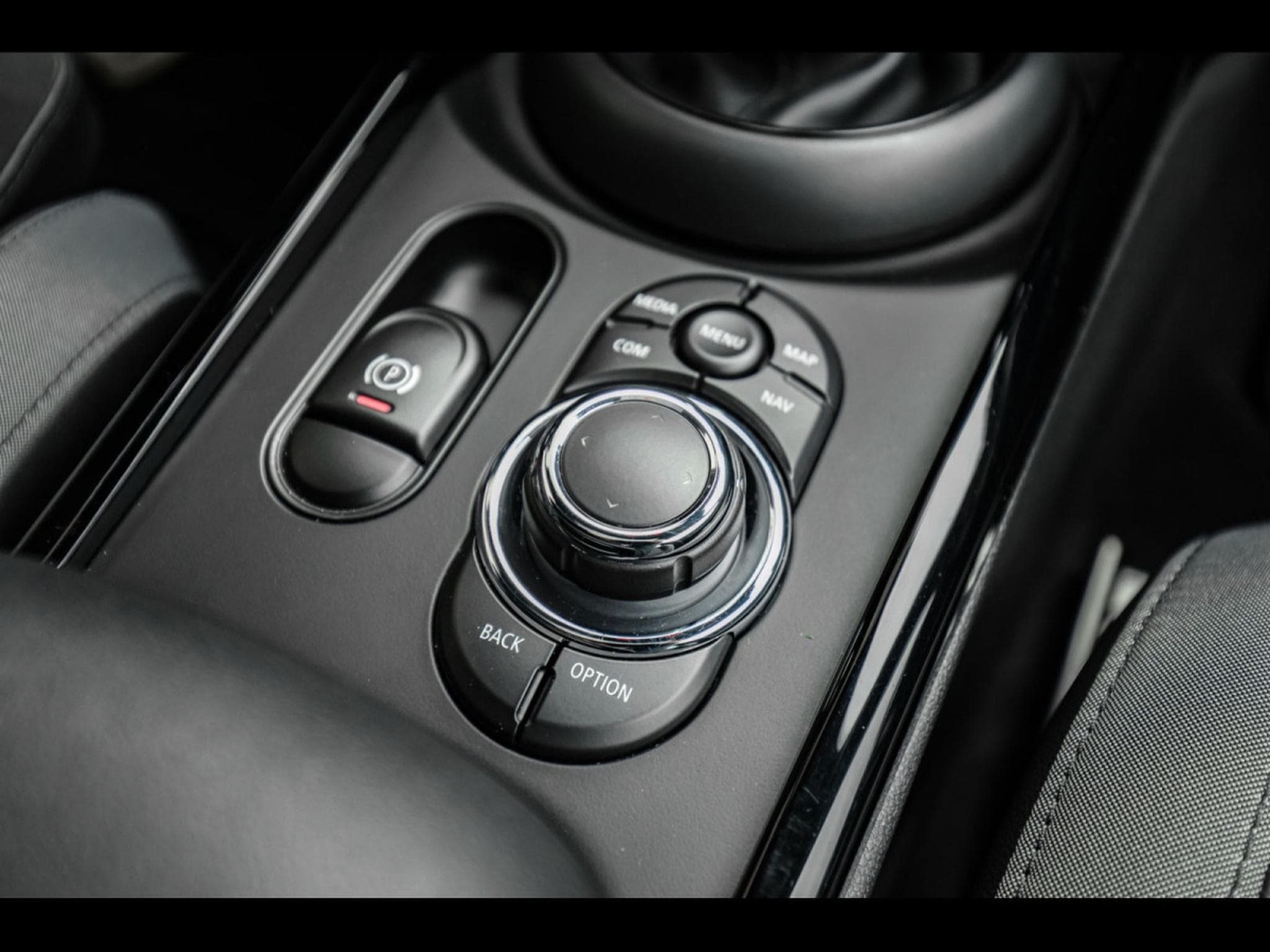 Mini Clubman Cooper JOHN COOPER WORKS ALL4 - MIDNIGHT BLACK II (2022) - Photo 19