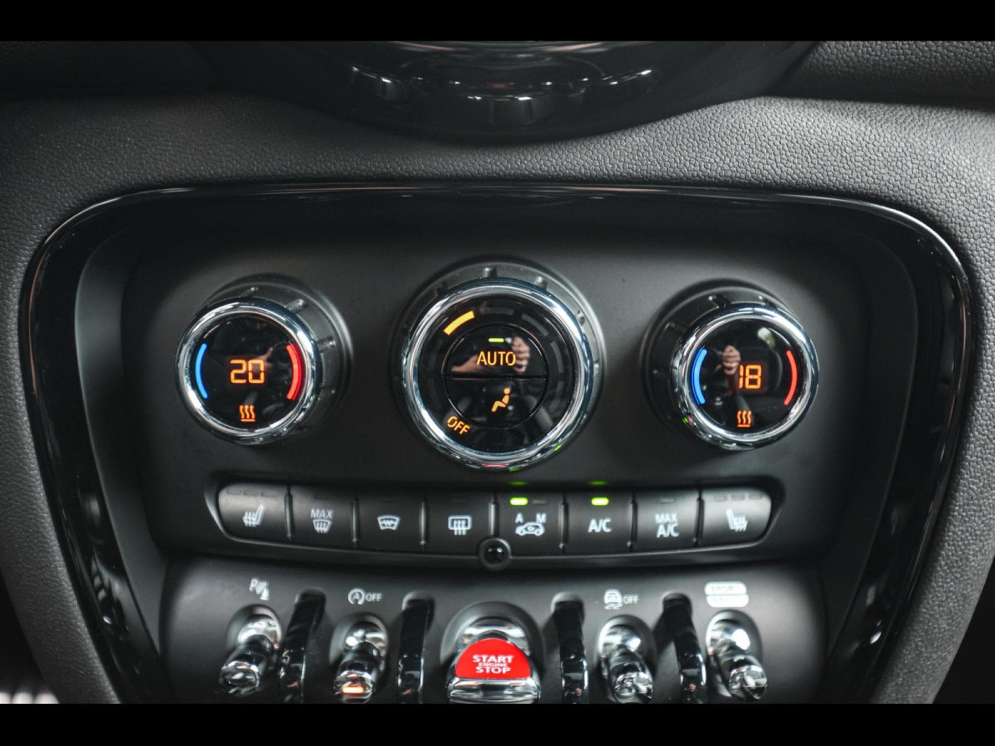 Mini Clubman Cooper JOHN COOPER WORKS ALL4 - MIDNIGHT BLACK II (2022) - Photo 21
