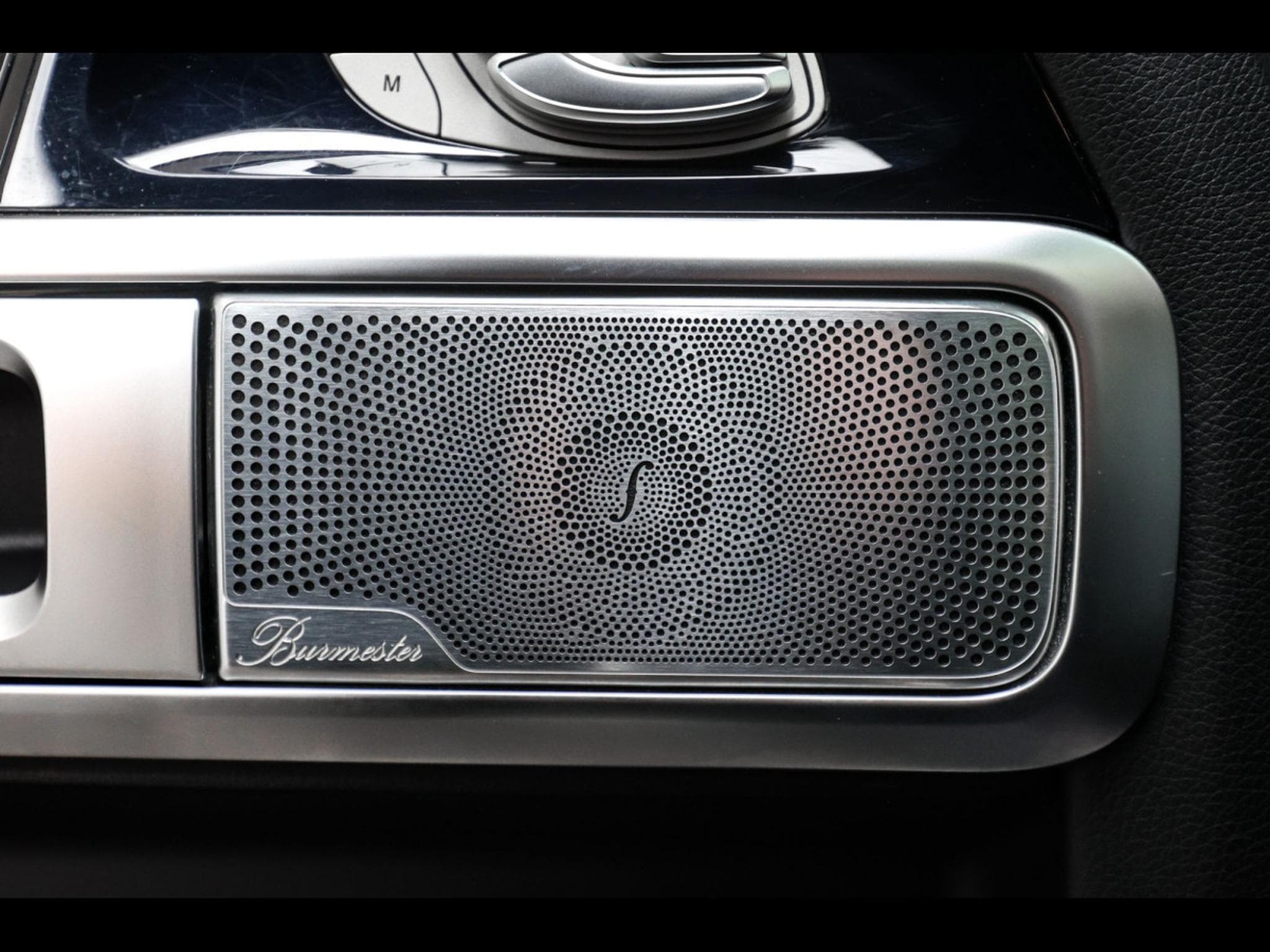 Mercedes G 500 AMG-LINE – PACK NIGHT (2020) - Photo 21