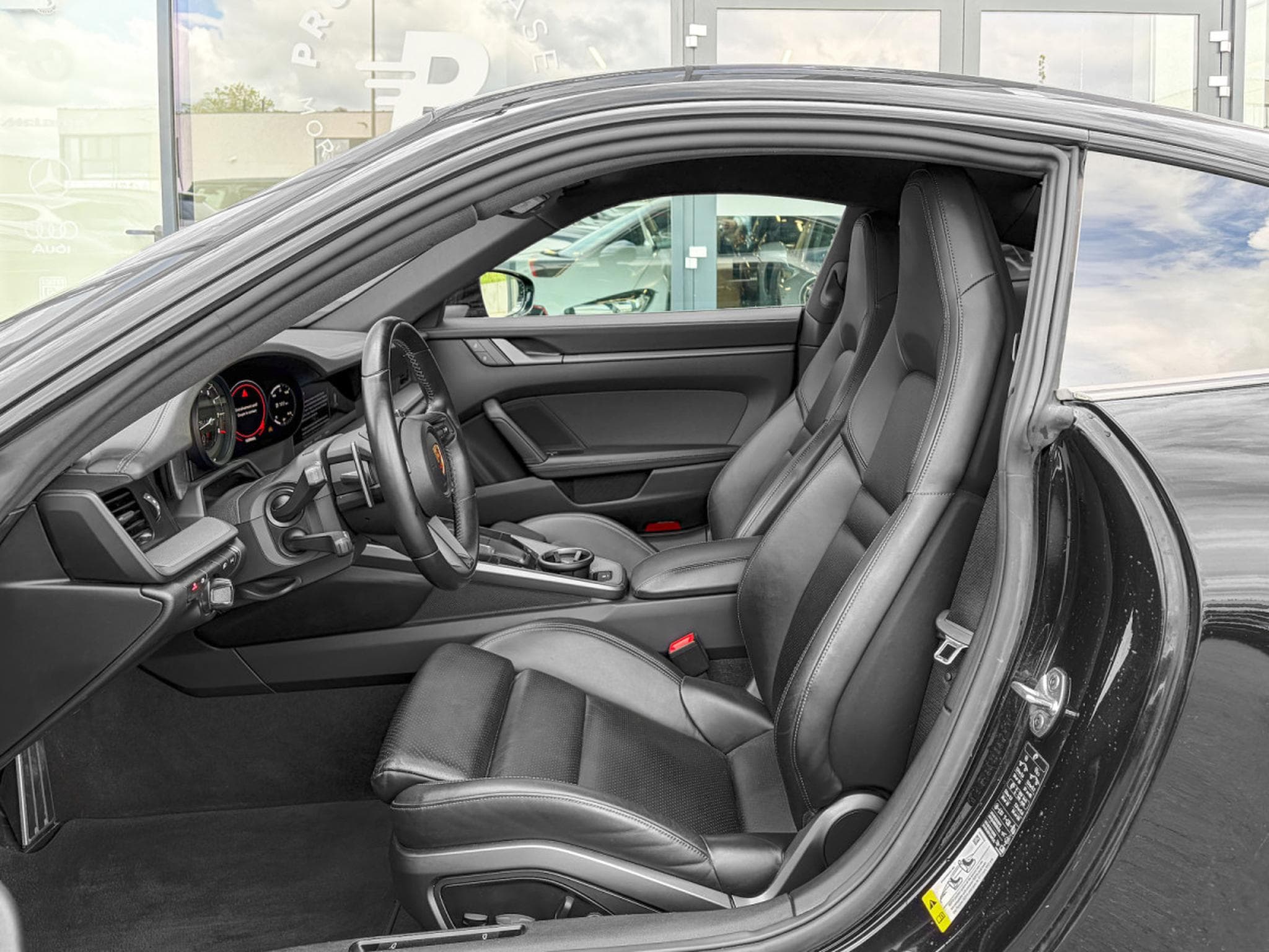 Porsche 911 992 CARRERA 2/ BOSE/ 360°/ 90L/ SPORT CHRONO (2024) - Photo 4