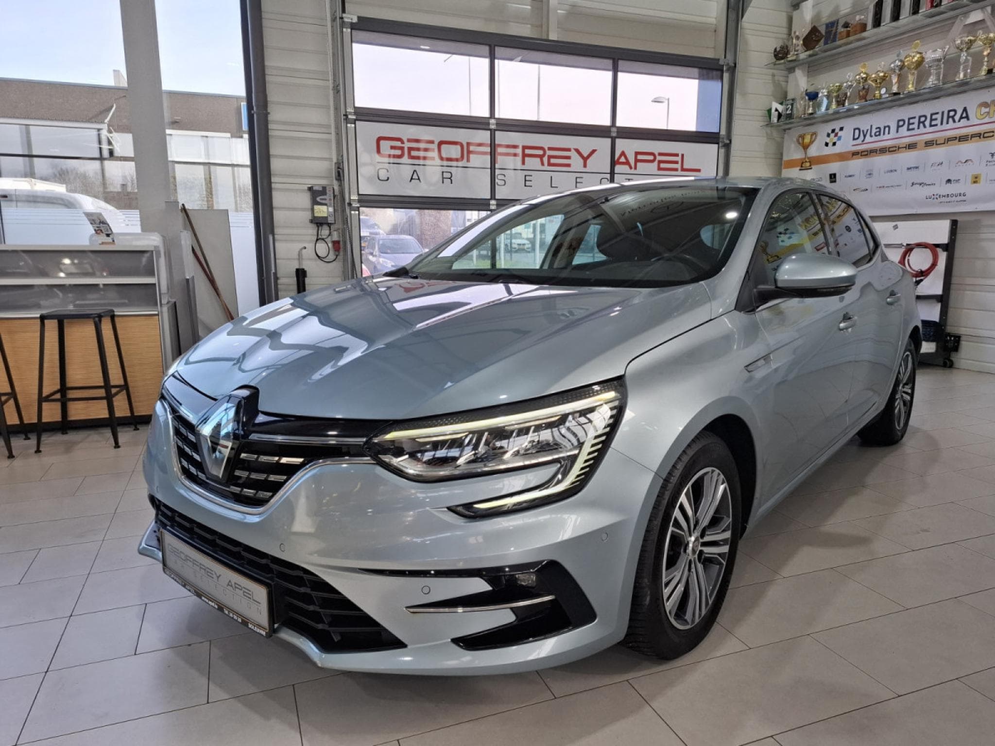 Renault Megane Intens dCi 115, CUIR, NAVI, CAMERA, LED, COCKPIT, HEAD-UP-DI (2021) - Photo 1