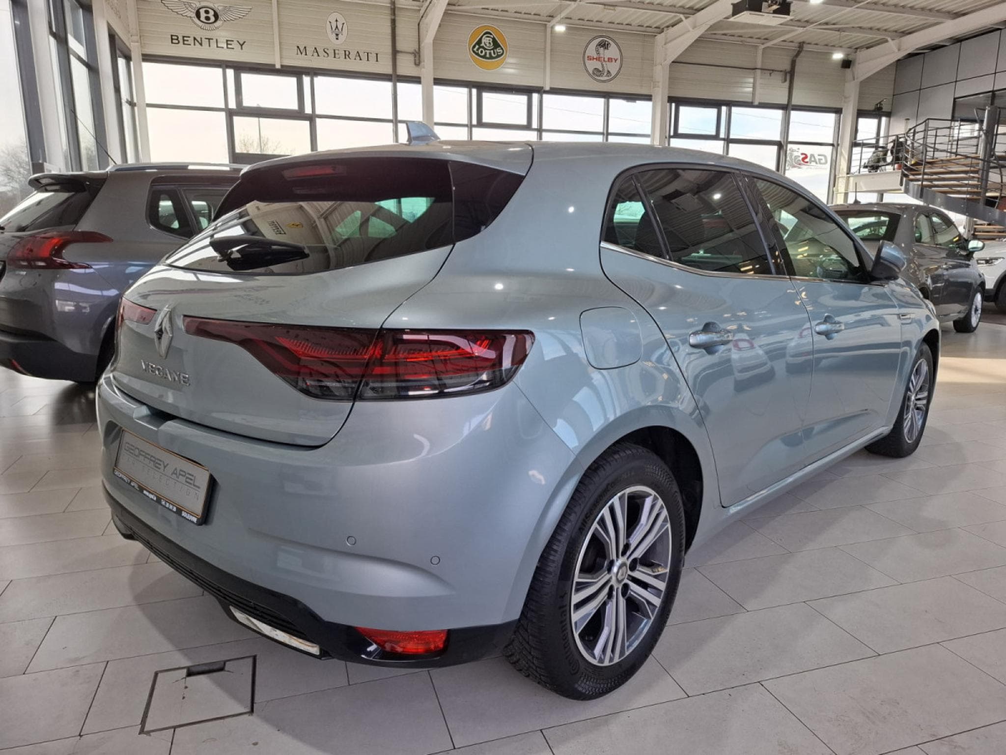 Renault Megane Intens dCi 115, CUIR, NAVI, CAMERA, LED, COCKPIT, HEAD-UP-DI (2021) - Photo 2