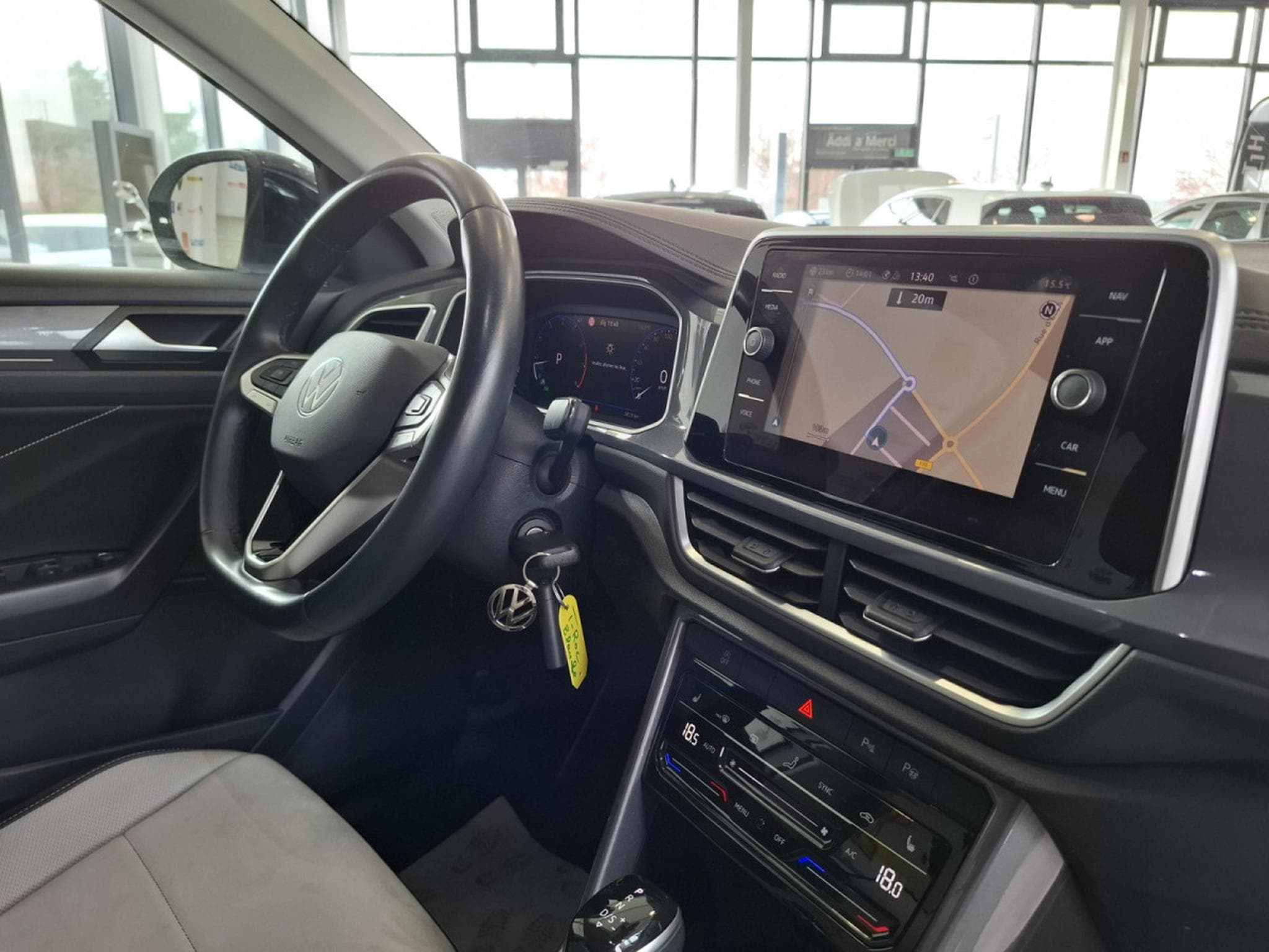 VW T-Roc 1.5 TSI 150 DSG STYLE,1 HAND,VIRTUAL,KAMERA,NAVI,CARPLAY,LED (2022) - Foto 10