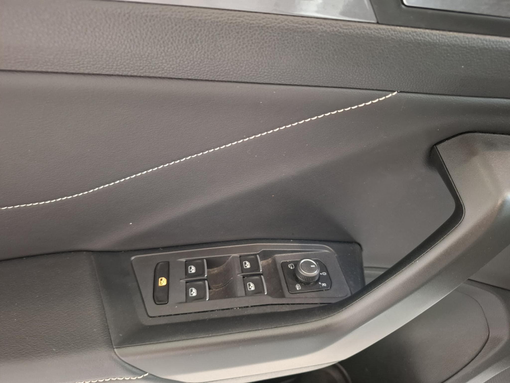 VW T-Roc 1.5 TSI 150 DSG STYLE,1 HAND,VIRTUAL,KAMERA,NAVI,CARPLAY,LED (2022) - Foto 13