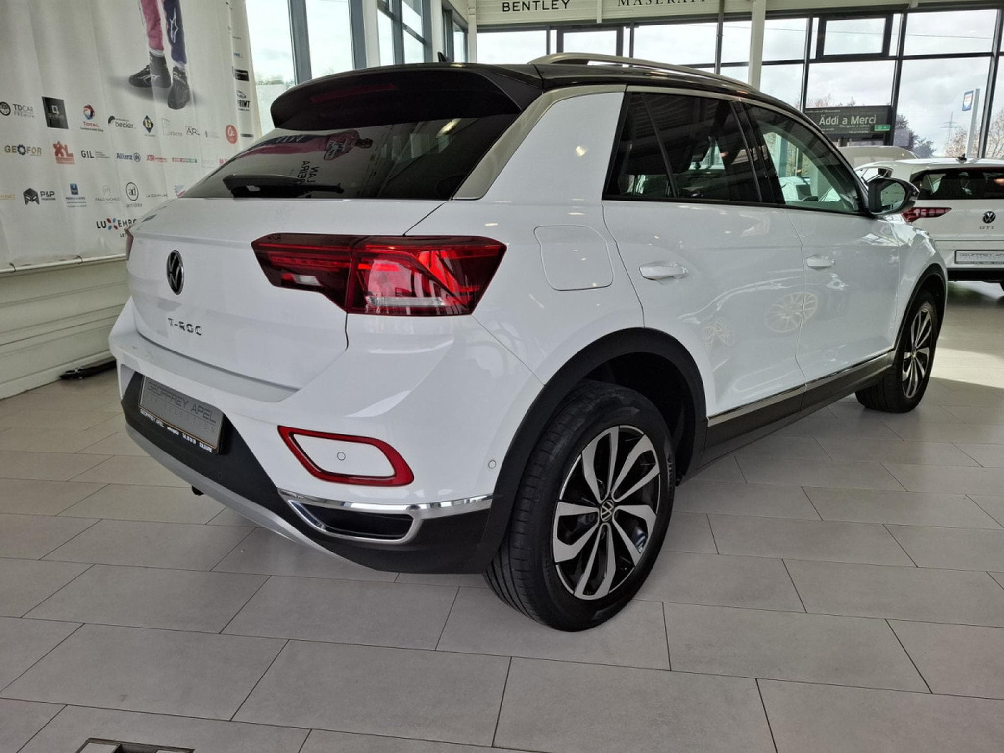 VW T-Roc 1.5 TSI 150 DSG STYLE,1 HAND,VIRTUAL,KAMERA,NAVI,CARPLAY,LED (2022) - Foto 3