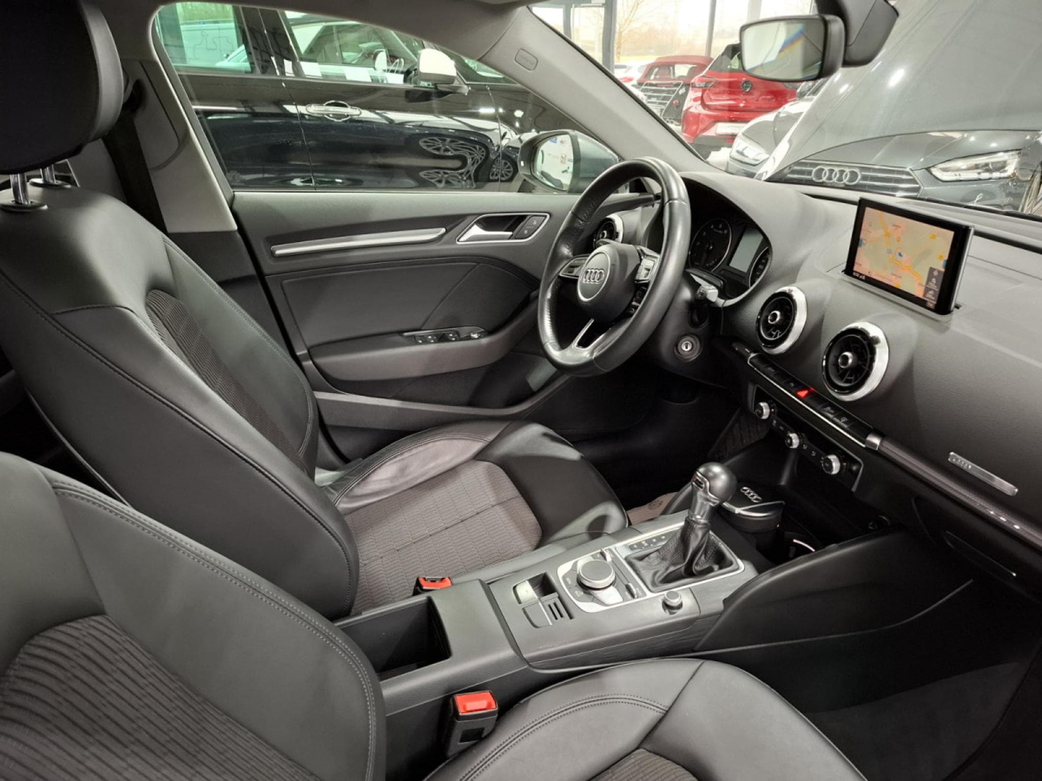 Audi A3 30 TFSI 116 SPORTBACK S-TRONIC DESIGN, CUIR, NAVI, XENON, LE (2017) - Photo 6