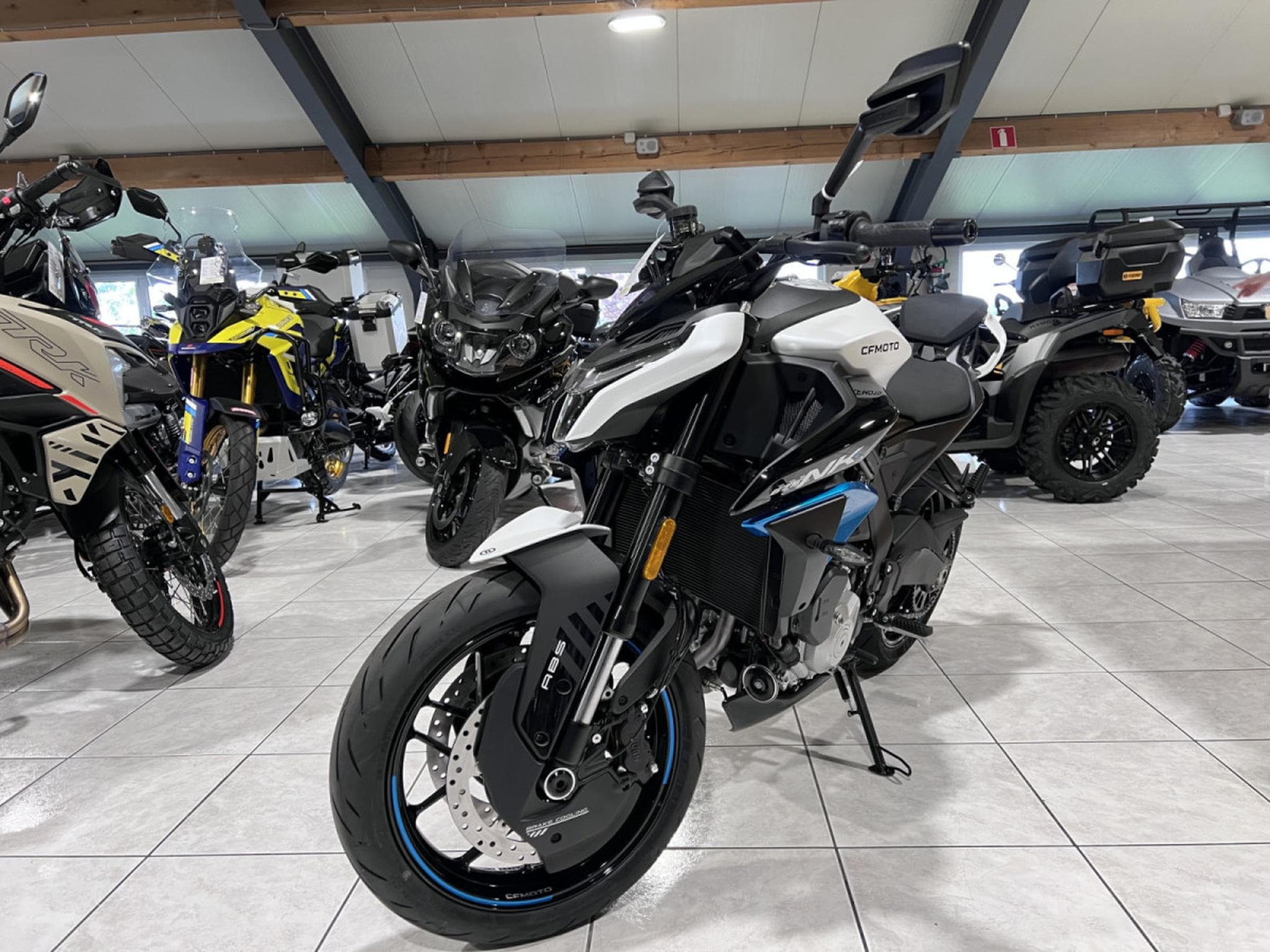 CF Moto 675 NK (2026) - Photo 2