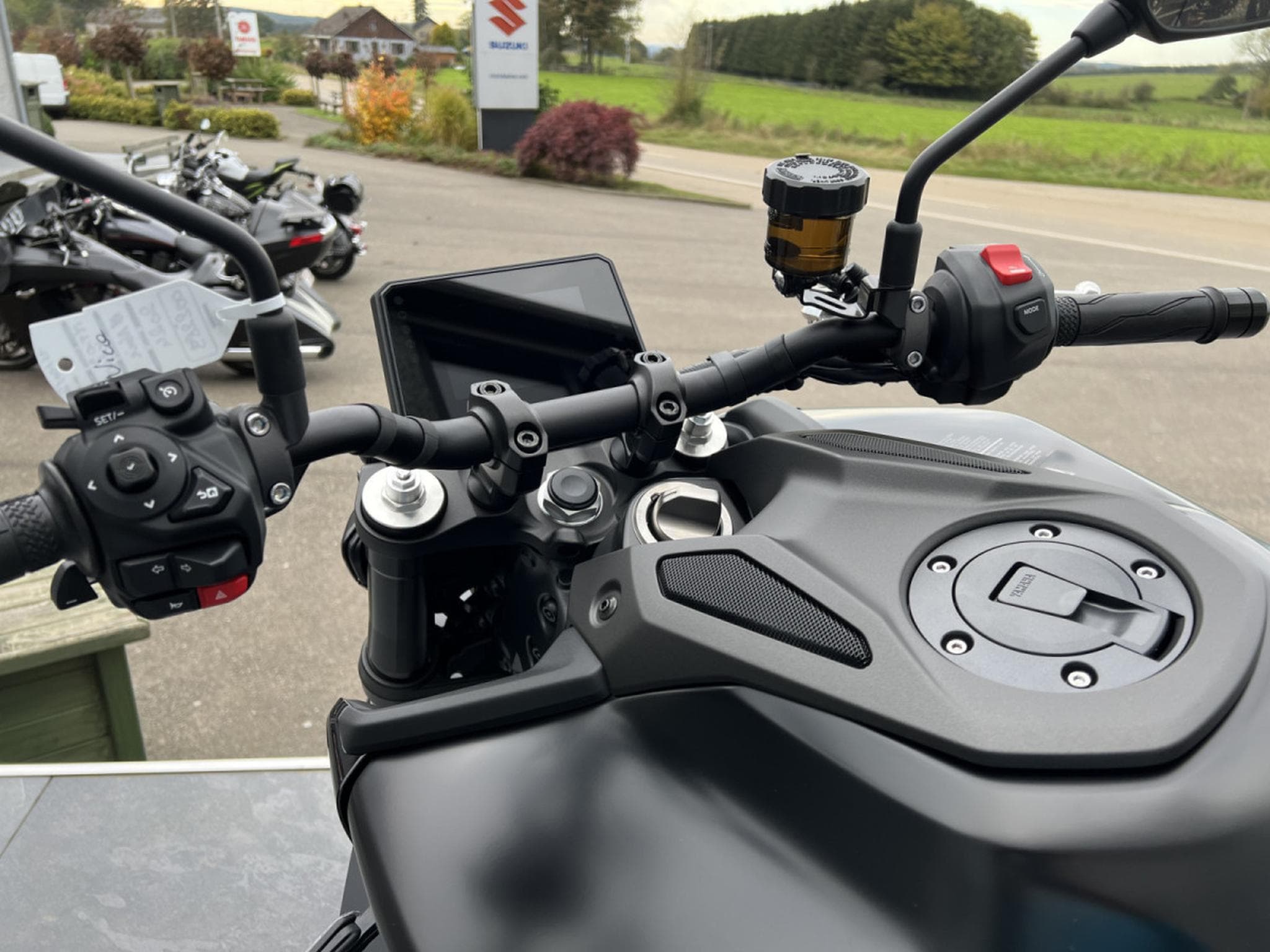 Yamaha MT09 Y-AMT (2025) - Photo 6