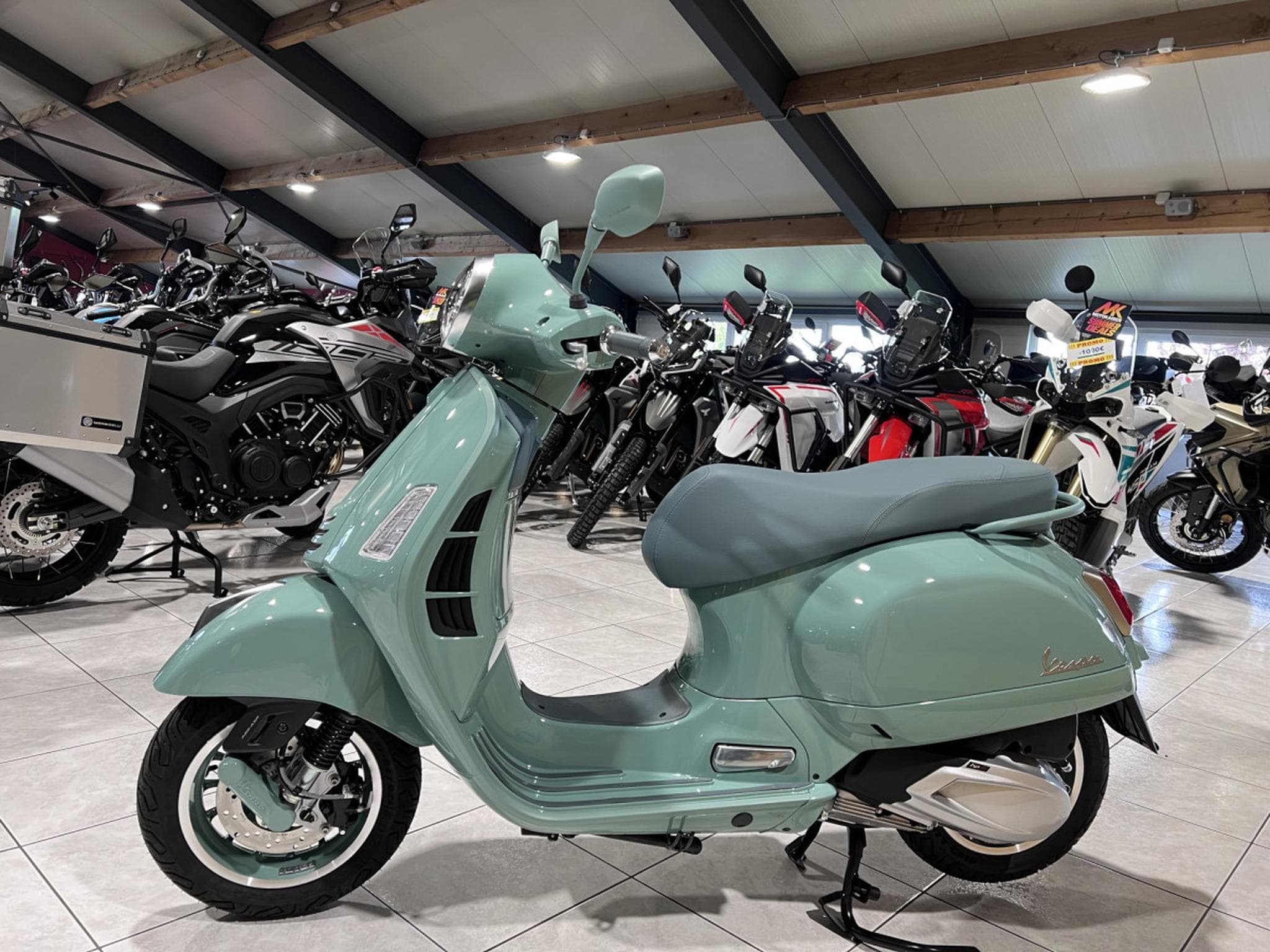 Vespa GTS 310 80 TH (2026) - Photo 4