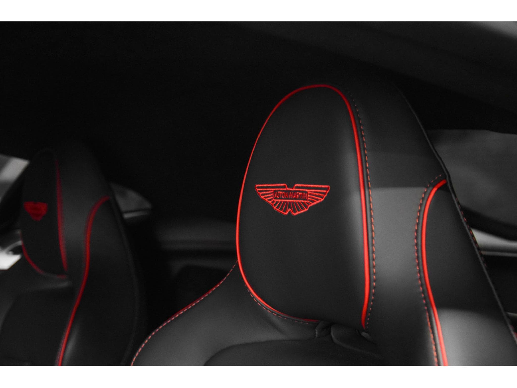 Aston-Martin V8 Vantage V8 Coupé (2025) - Foto 14