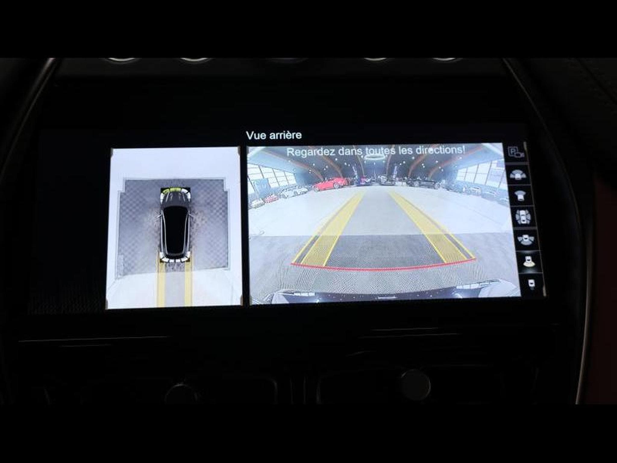 Aston-Martin DBX 4.0 V8 550 (2021) - Photo 21