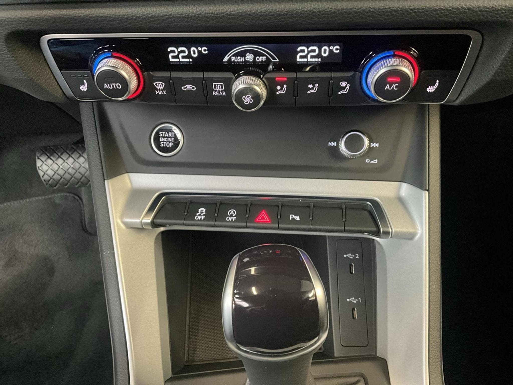 Audi Q3 35TDI+S-TRONIC+Led+Navi (2023) - Foto 15