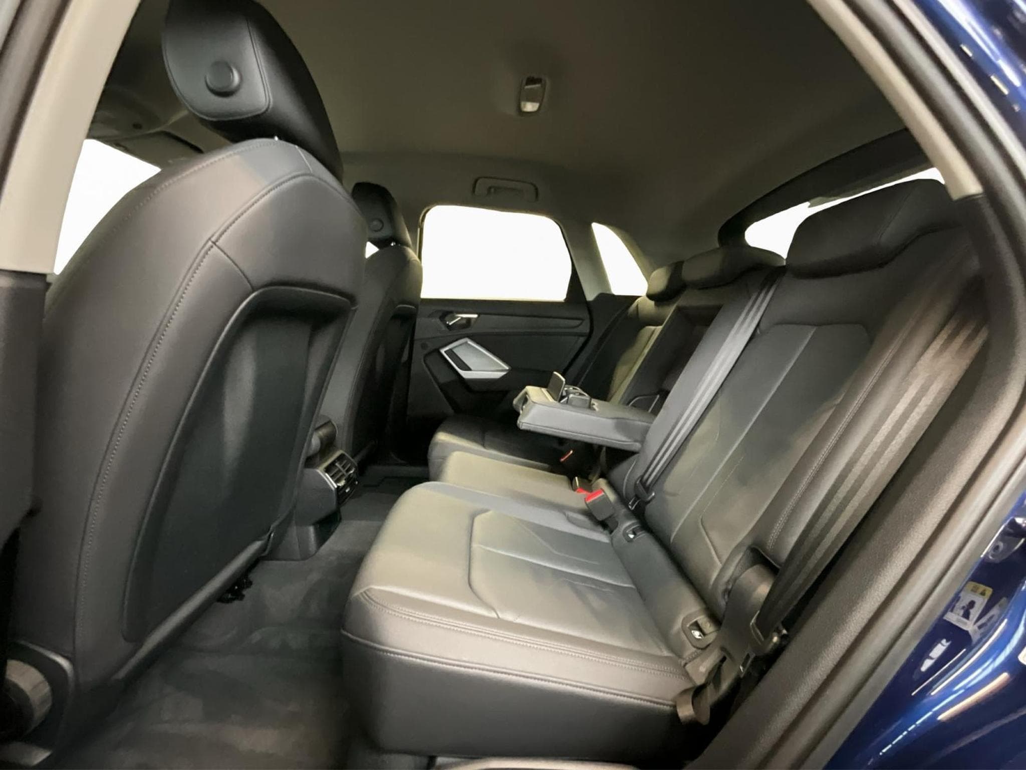 Audi Q3 35TDI+S-TRONIC+Led+Navi (2023) - Foto 18