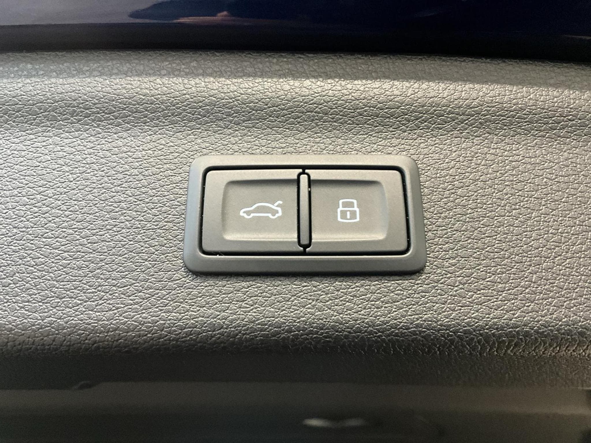 Audi Q3 35TDI+S-TRONIC+Led+Navi (2023) - Foto 19