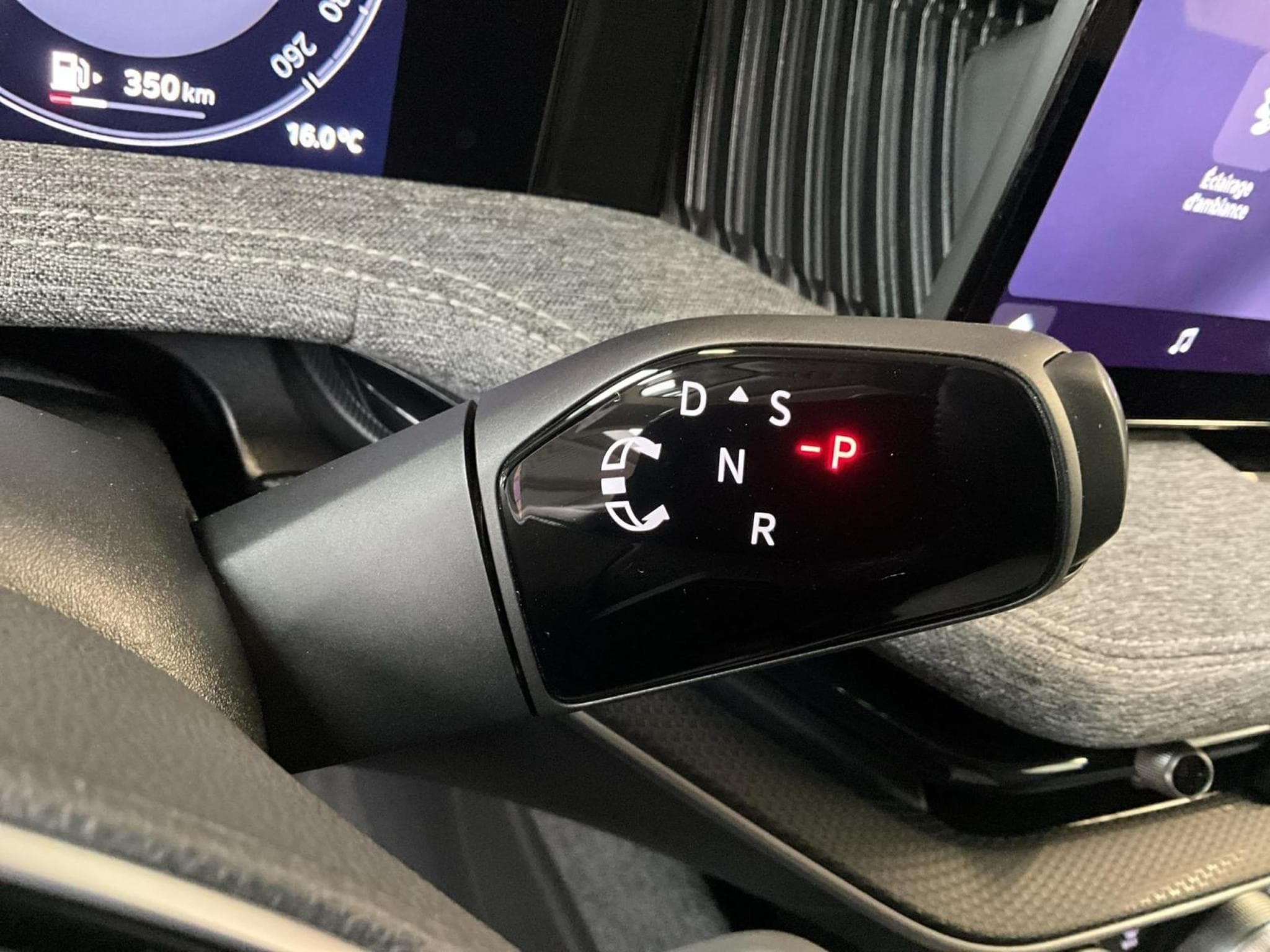 Skoda Superb Combi+Selection+DSG+Led+AHK (2025) - Photo 14