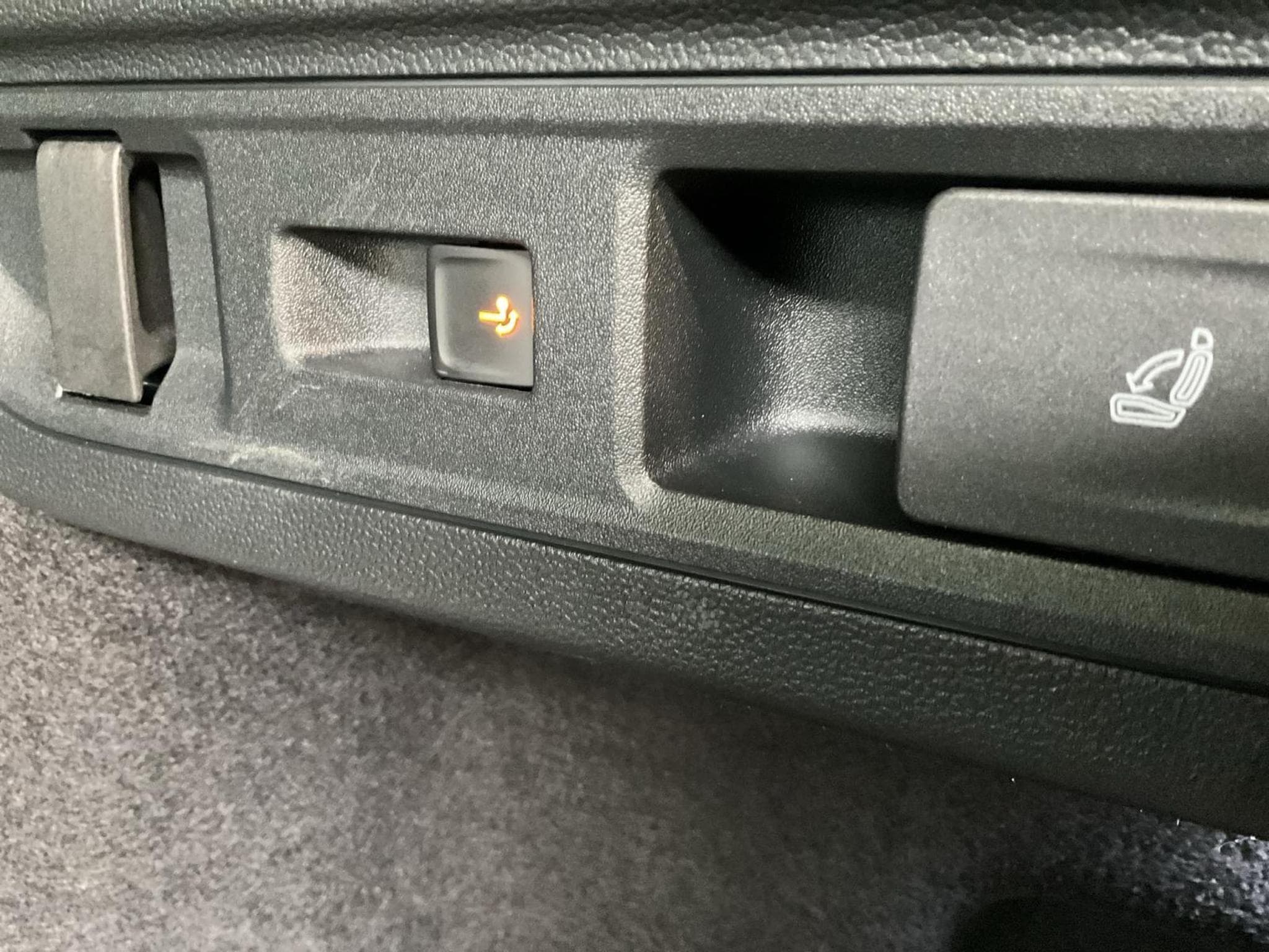 Skoda Superb Combi+Selection+DSG+Led+AHK (2025) - Photo 20