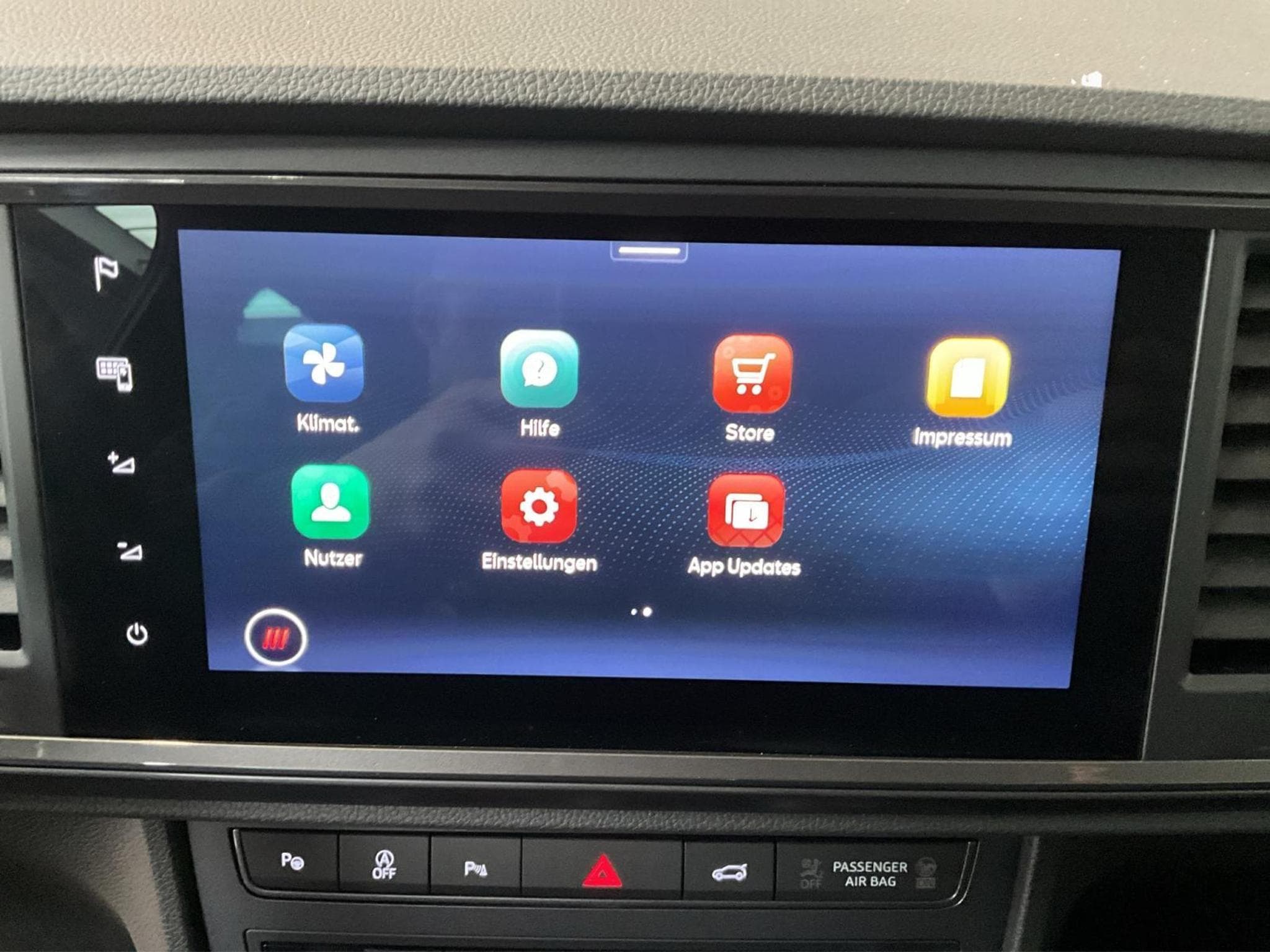 Cupra Ateca DSG+RearView+P.-Safe-Drive.XL+LED+Navi (2025) - Photo 16