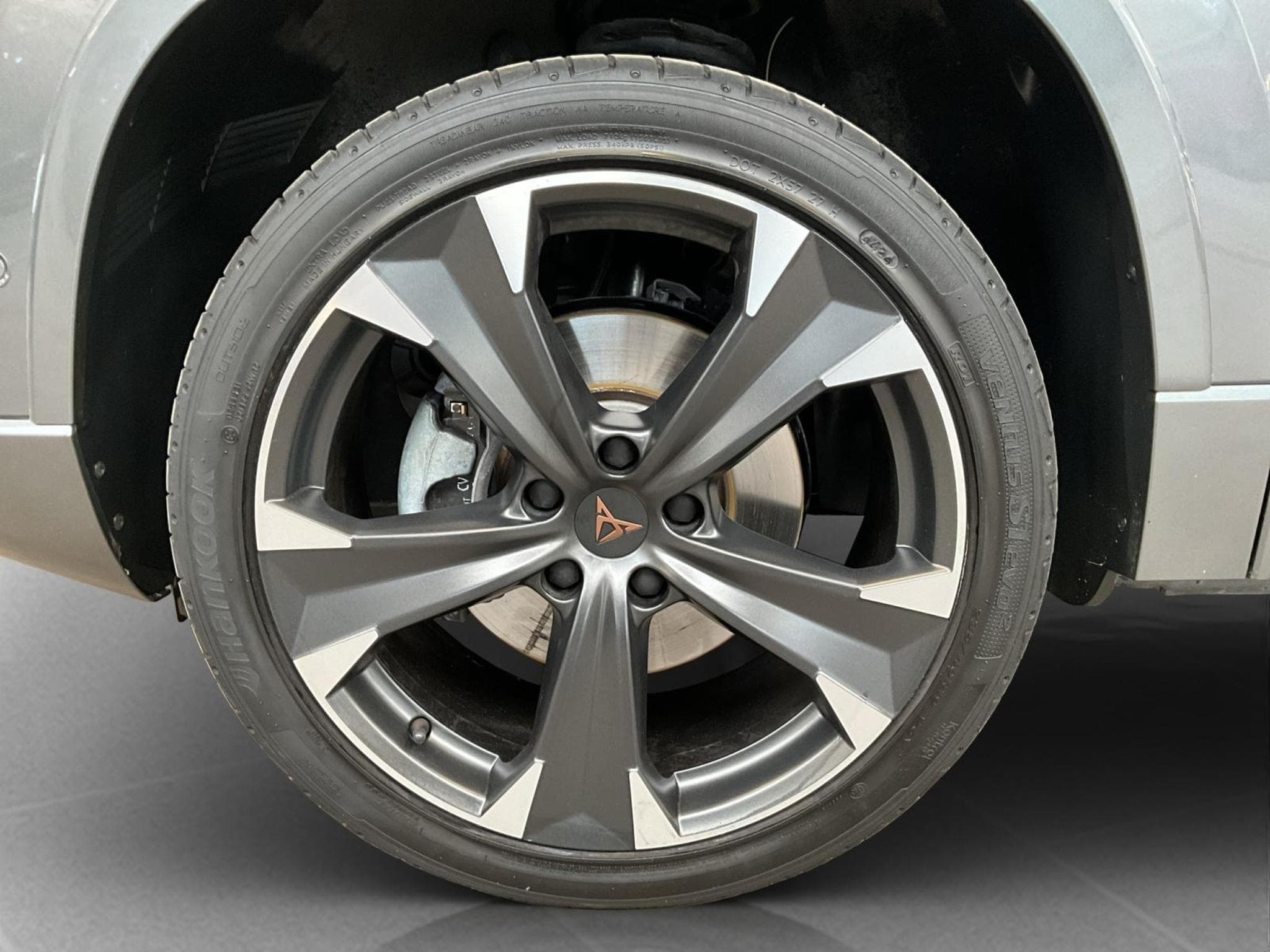 Cupra Ateca DSG+RearView+P.-Safe-Drive.XL+LED+Navi (2025) - Photo 8