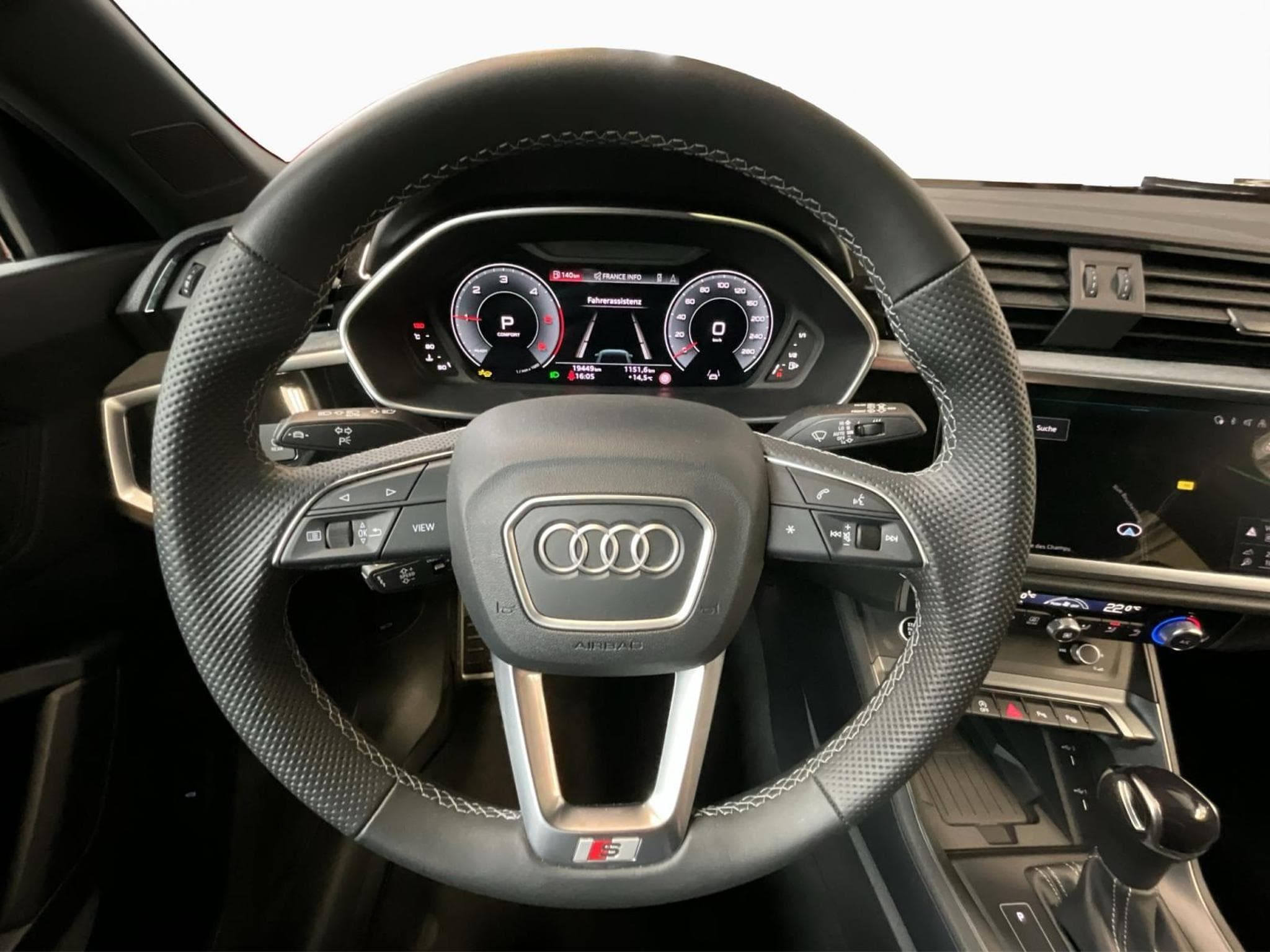 Audi Q3 SB+S-Line+40TDI+Quattro+S-Tronic+LED (2025) - Photo 10