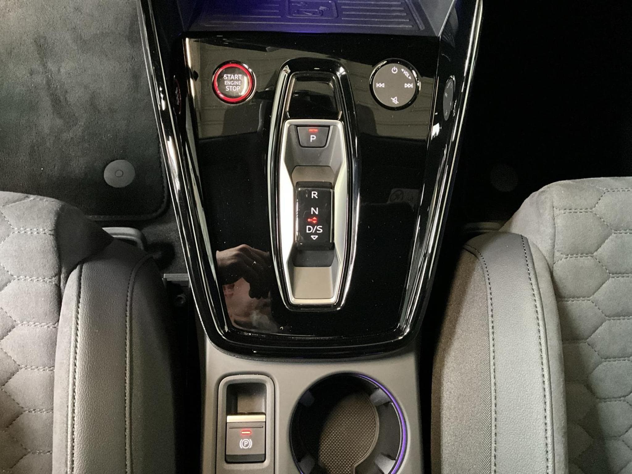 Audi RS3 Limo+TFSI+Quattro+Carbon+280km/h+Sonos (2025) - Foto 14
