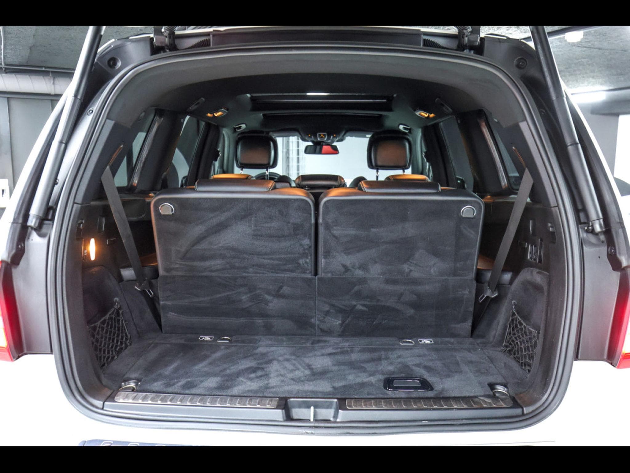 Mercedes GLS 63 AMG V8 5.5 4MATIC 7 PLACES - DIAMOND WHITE METALLIC DESIGNO (2018) - Foto 15