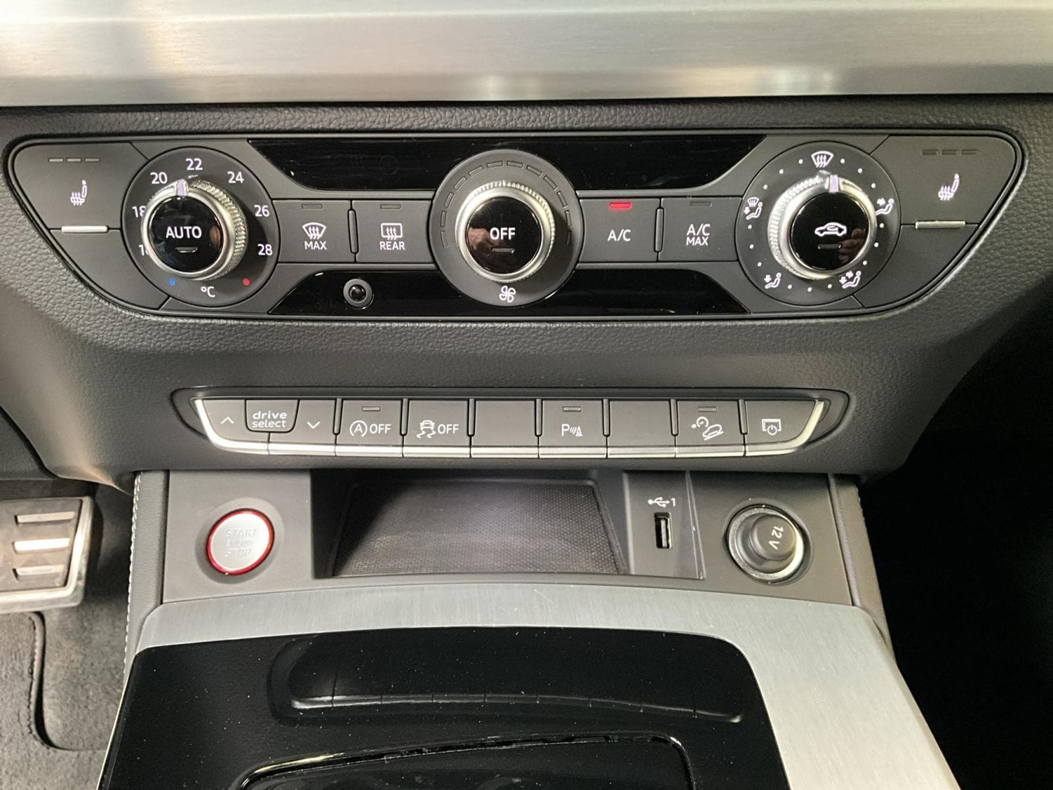 Audi SQ5 TDI+Quattro+tiptronic+Matrix-LED (2021) - Photo 17
