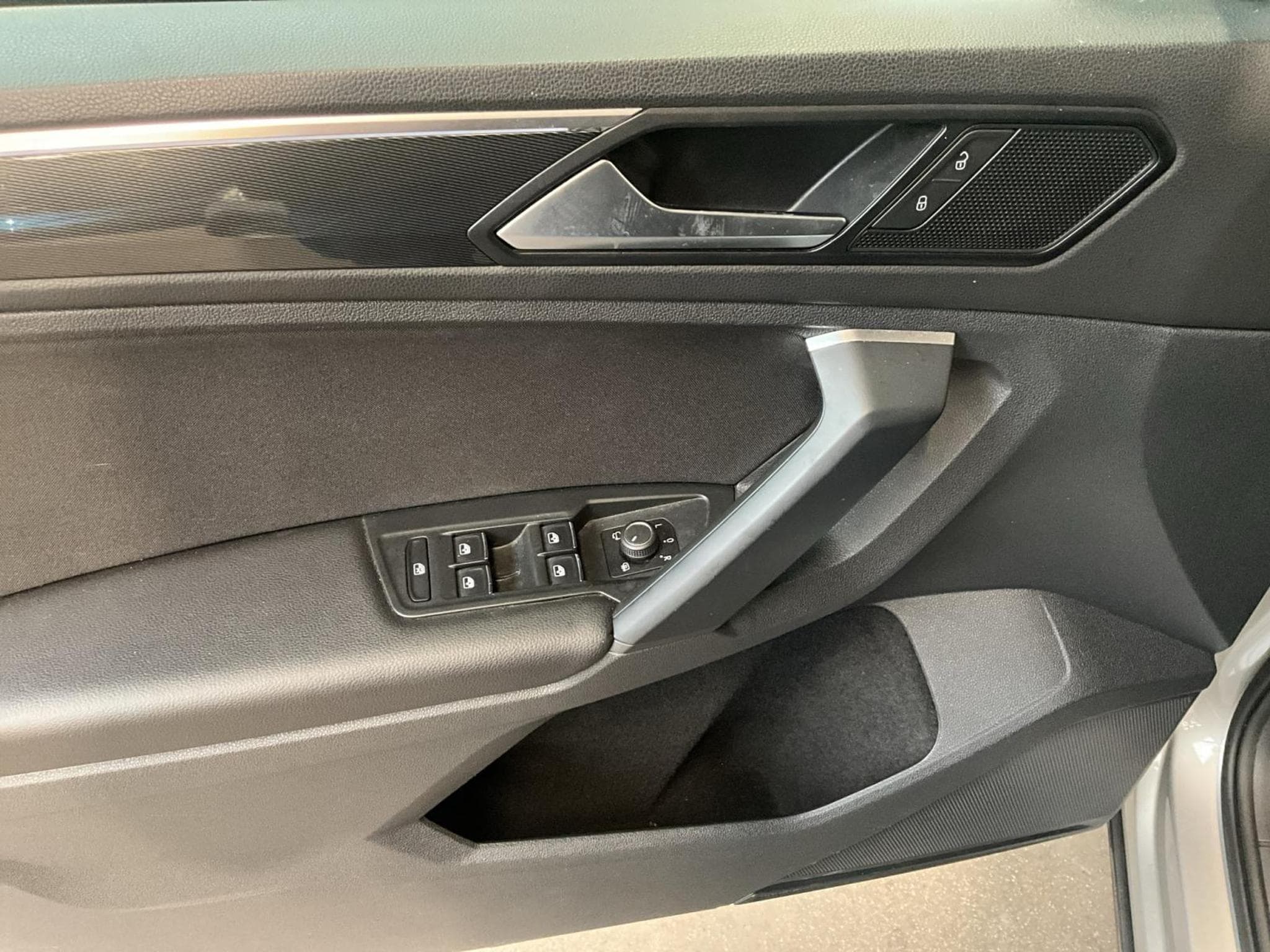 VW Tiguan Highline+R-Line+DSG+4M+ (2019) - Foto 10