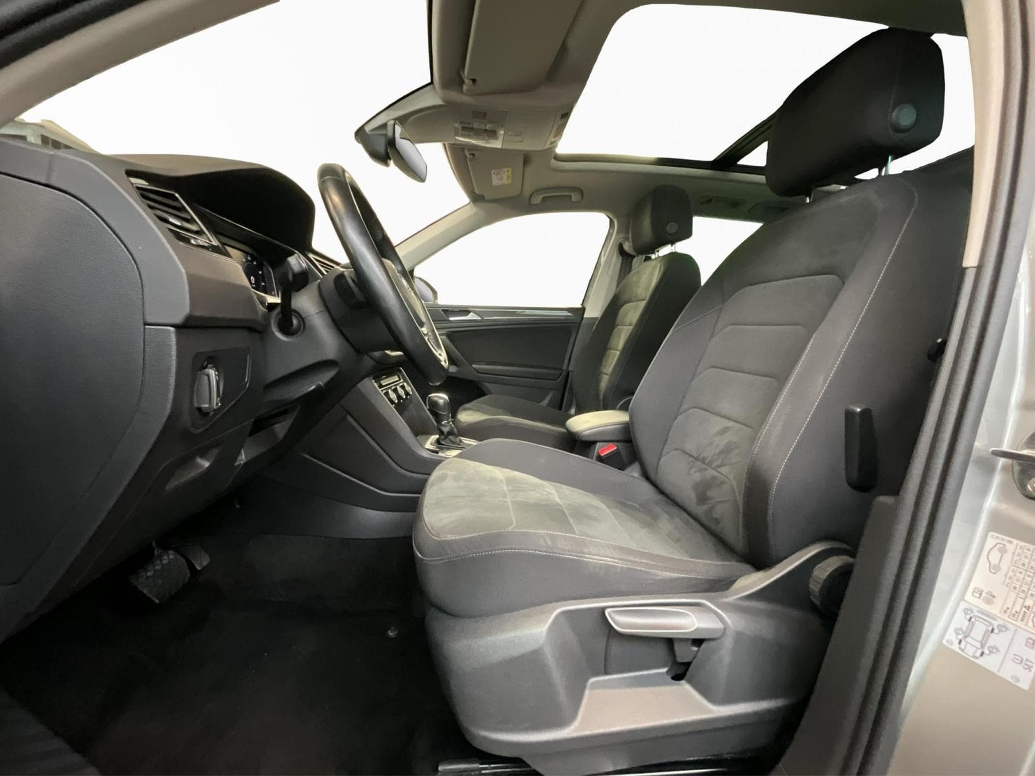 VW Tiguan Highline+R-Line+DSG+4M+ (2019) - Foto 11
