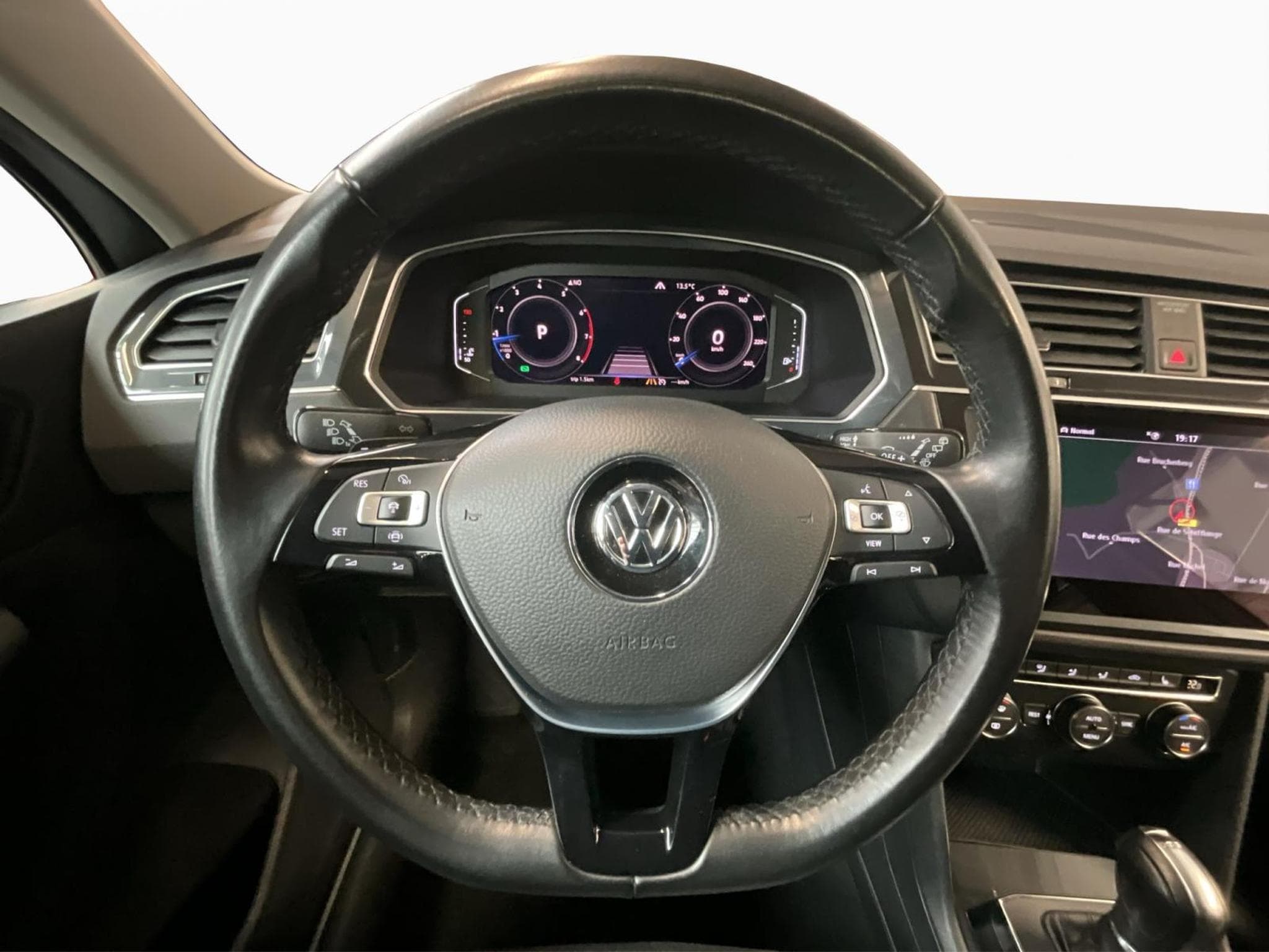 VW Tiguan Highline+R-Line+DSG+4M+ (2019) - Foto 12