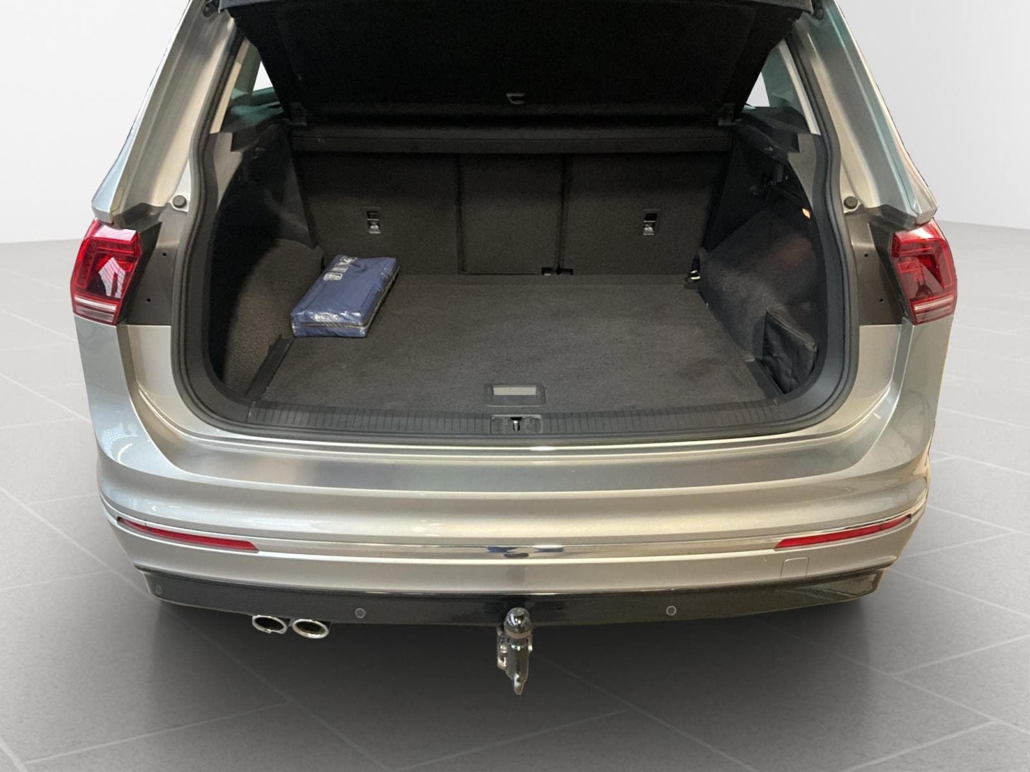 VW Tiguan Highline+R-Line+DSG+4M+ (2019) - Foto 22