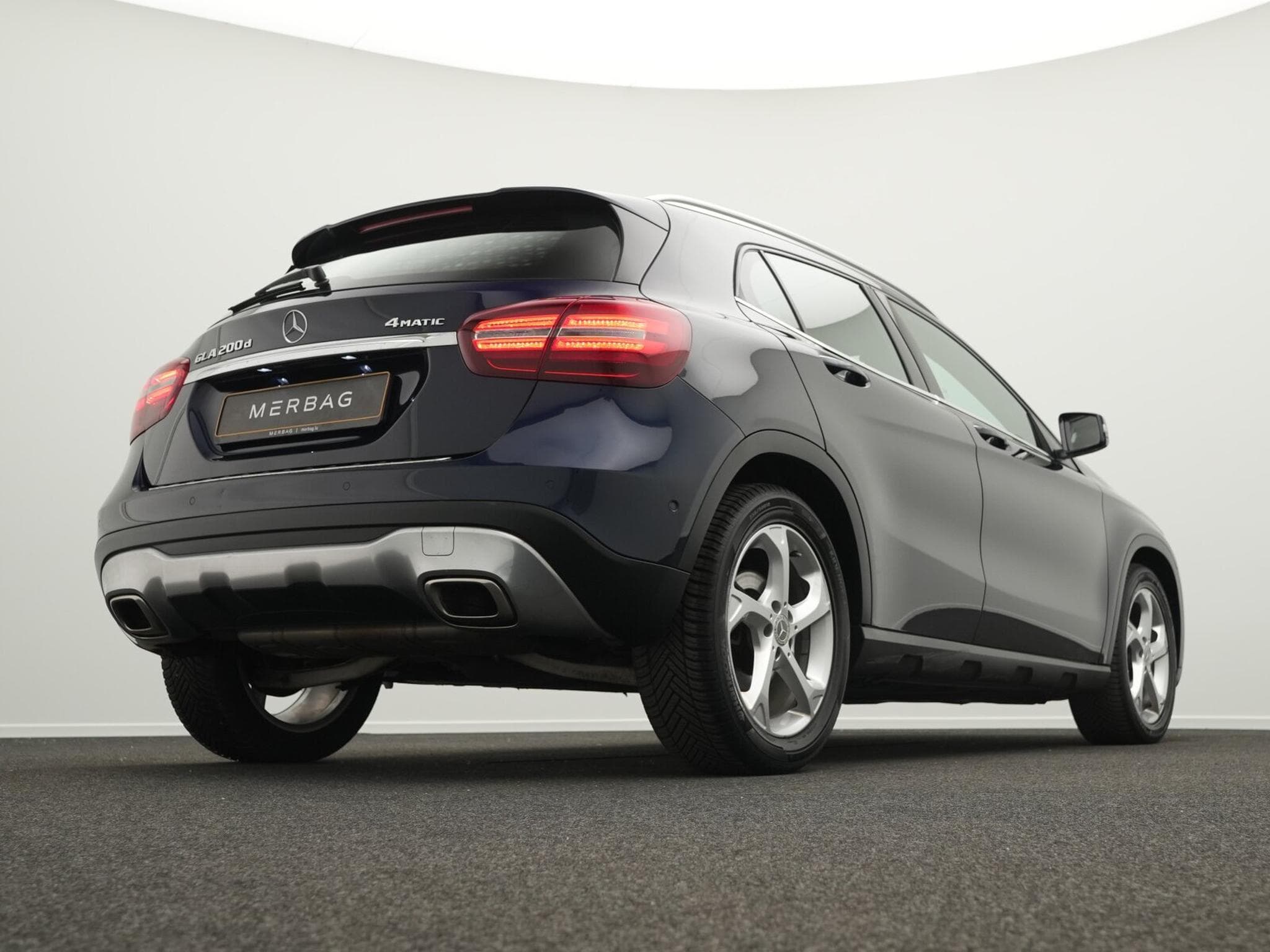 Mercedes GLA 200 d 4MATIC (2018) - Photo 9