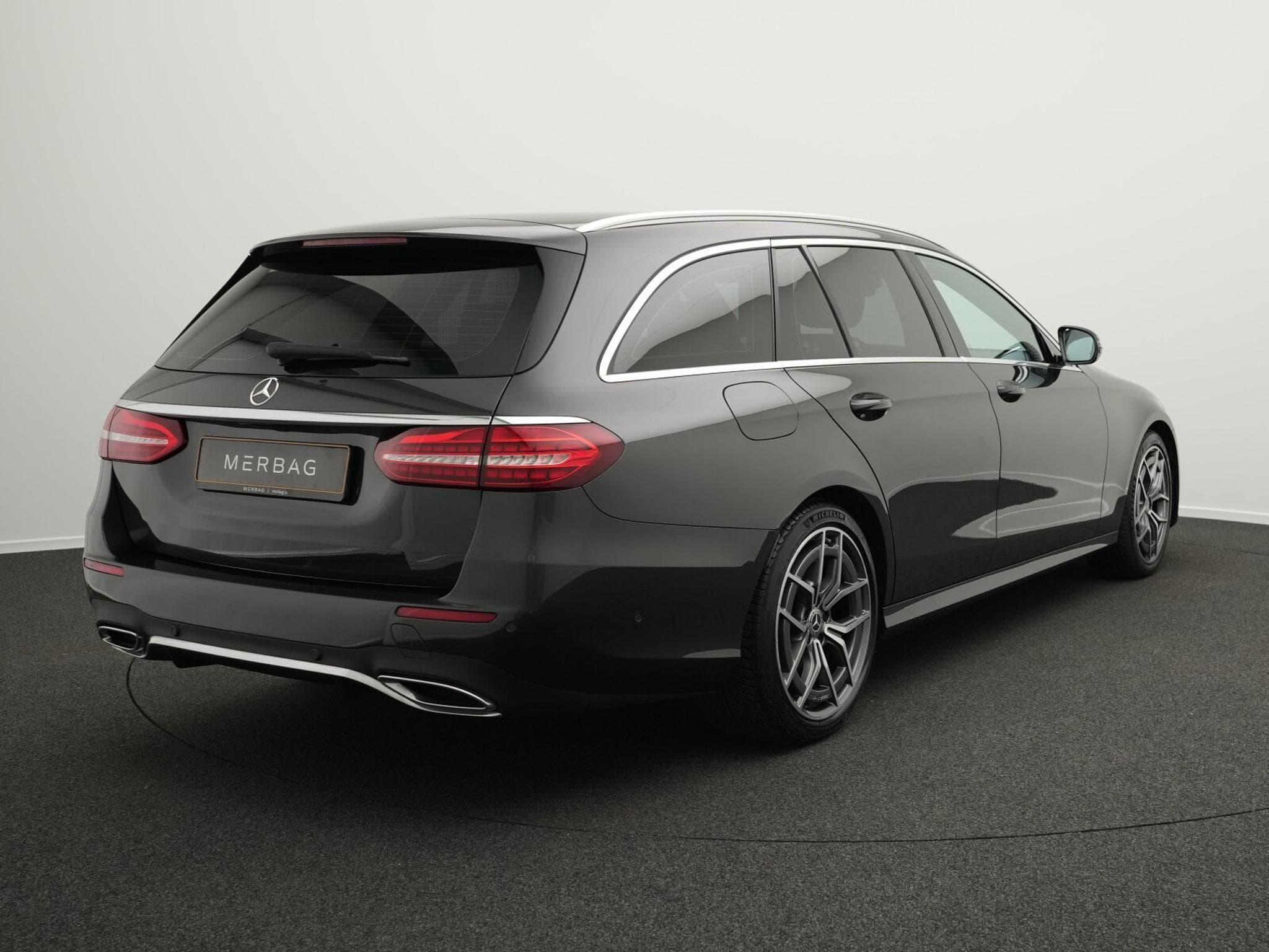 Mercedes E 200 d T AMG-Line Multi+Kamera+Distr+19" (2021) - Photo 3