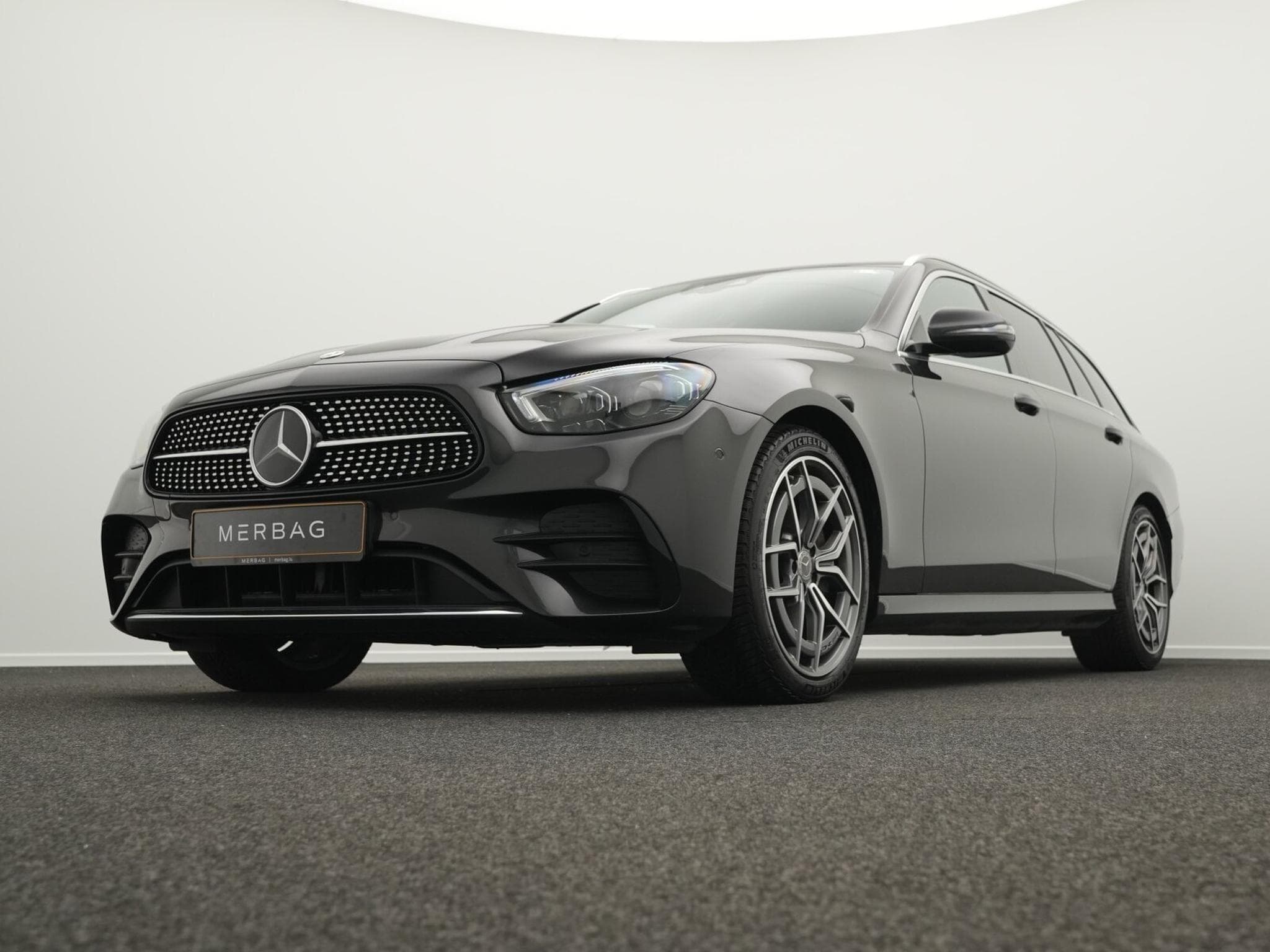 Mercedes E 200 d T AMG-Line Multi+Kamera+Distr+19" (2021) - Photo 8
