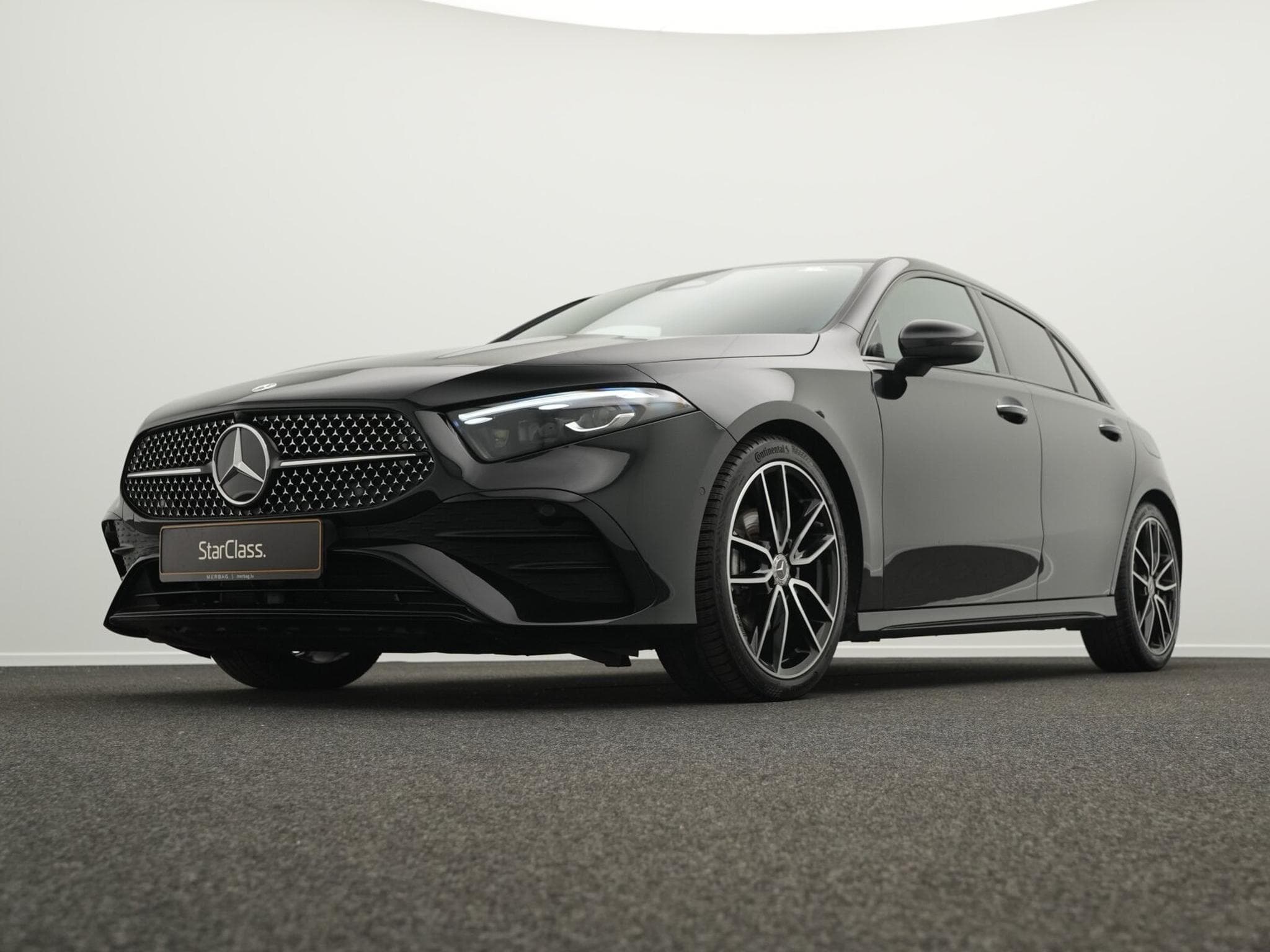Mercedes A 200 d AMG-Line Multi+Kamera+Night+19" (2025) - Photo 8