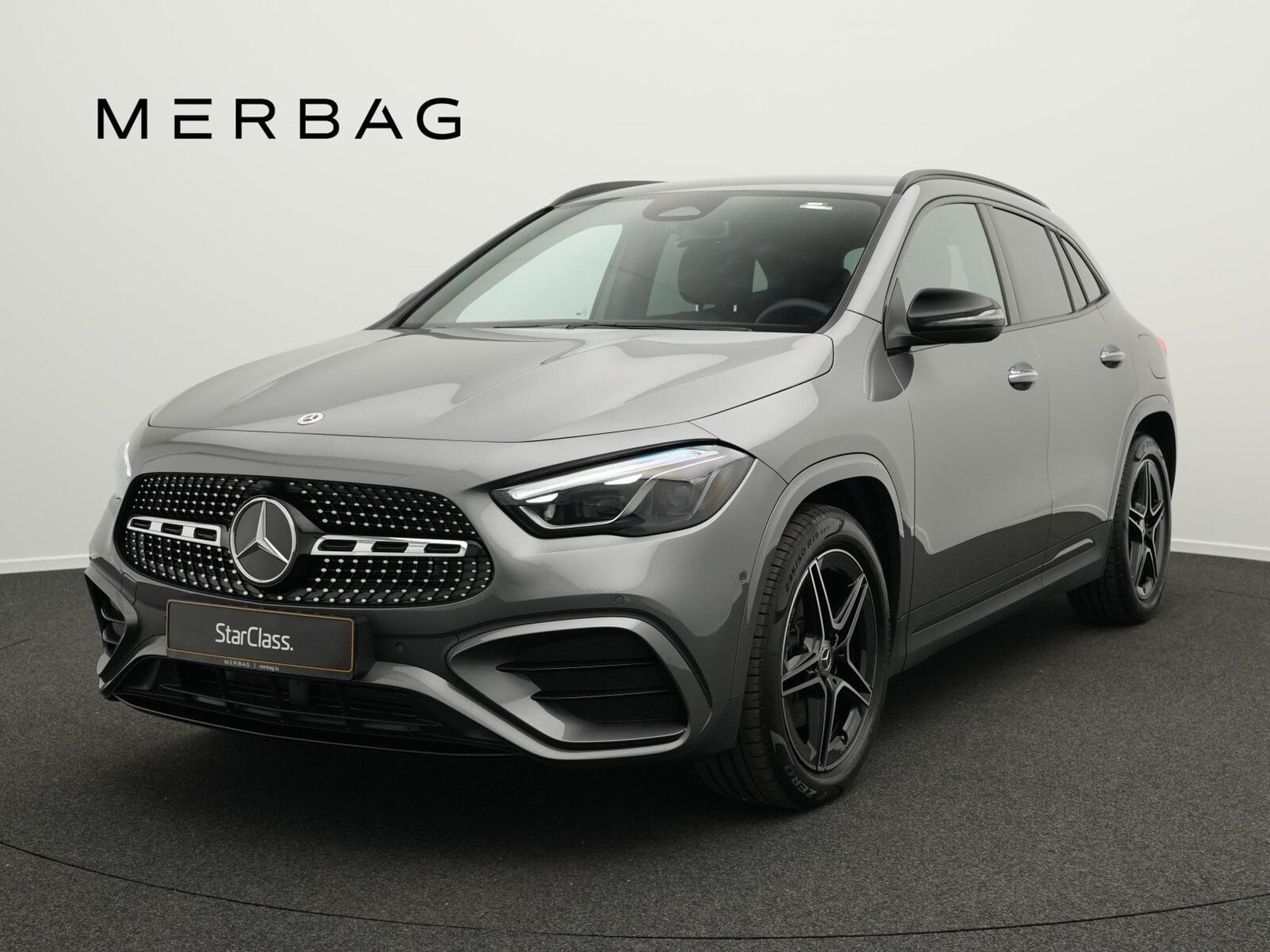 Mercedes GLA 200 d AMG-Line Multi+Kamera+Night+19"+AHK (2025) - Photo 1