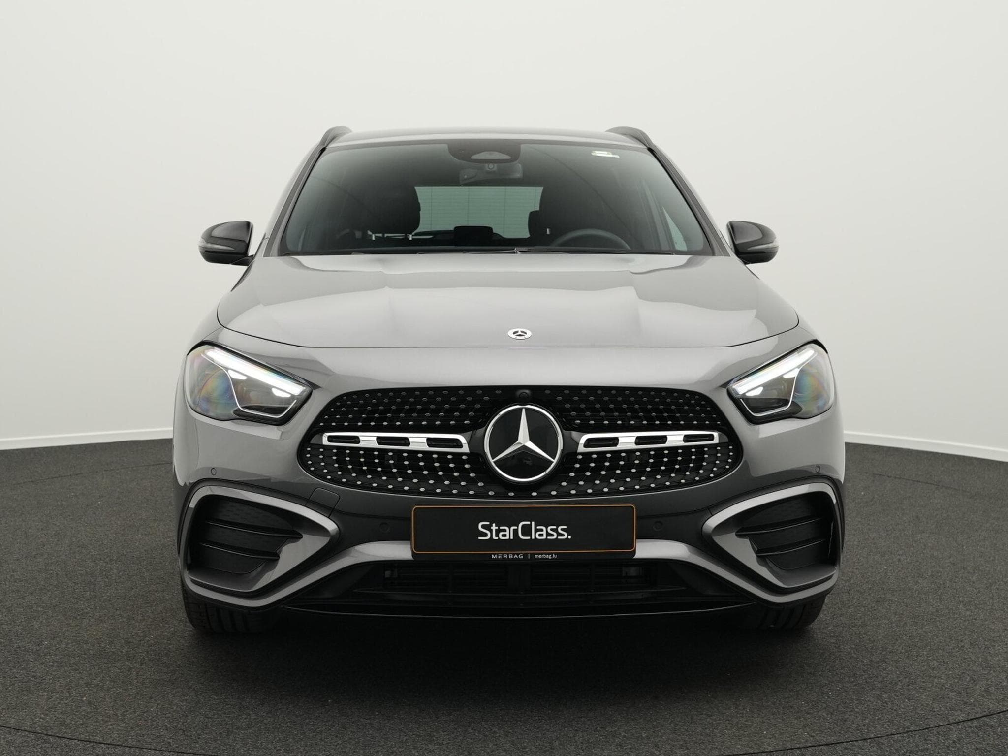 Mercedes GLA 200 d AMG-Line Multi+Kamera+Night+19"+AHK (2025) - Photo 2