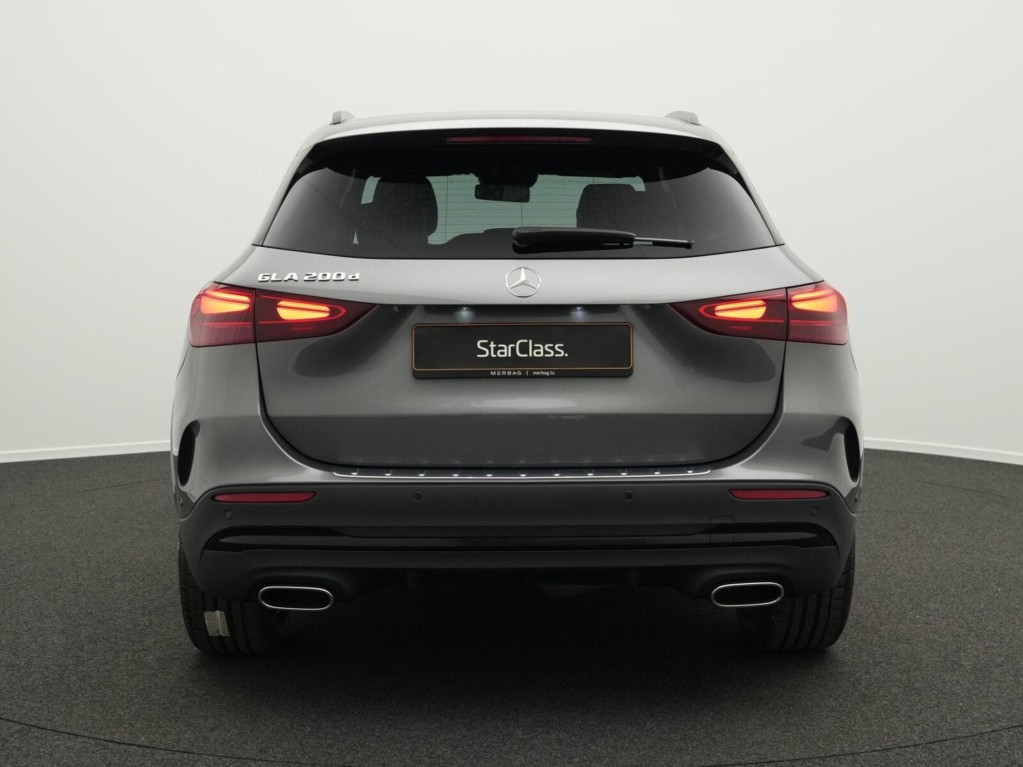 Mercedes GLA 200 d AMG-Line Multi+Kamera+Night+19"+AHK (2025) - Photo 4