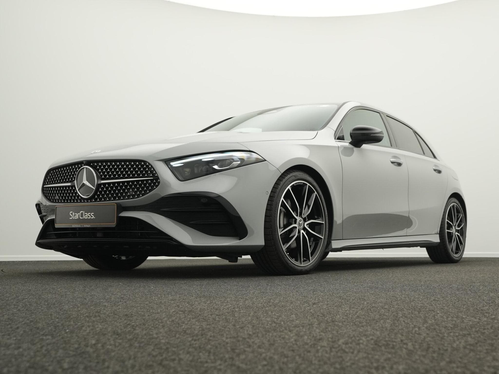 Mercedes A 200 AMG-Line Multi+Kamera+Distr+Night+19" (2025) - Photo 8