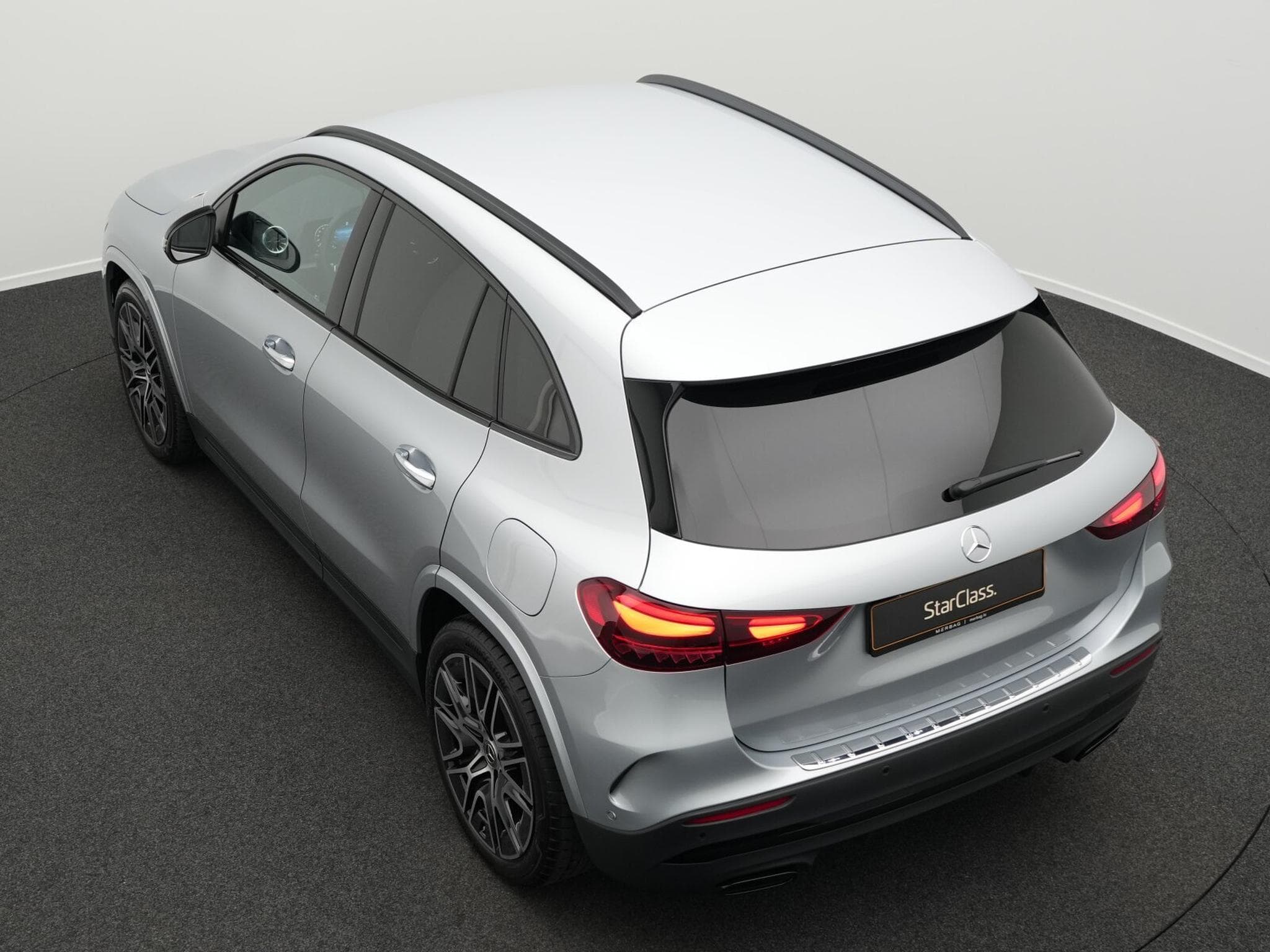 Mercedes GLA 200 d AMG-Line Multi+Kamera+AHK+Night (2025) - Photo 11
