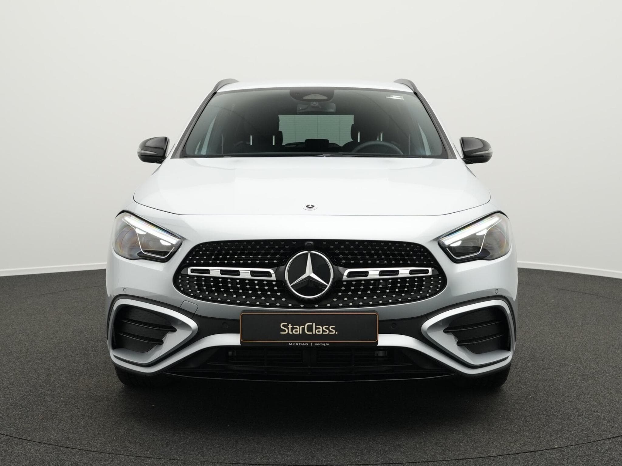 Mercedes GLA 200 d AMG-Line Multi+Kamera+AHK+Night (2025) - Photo 2