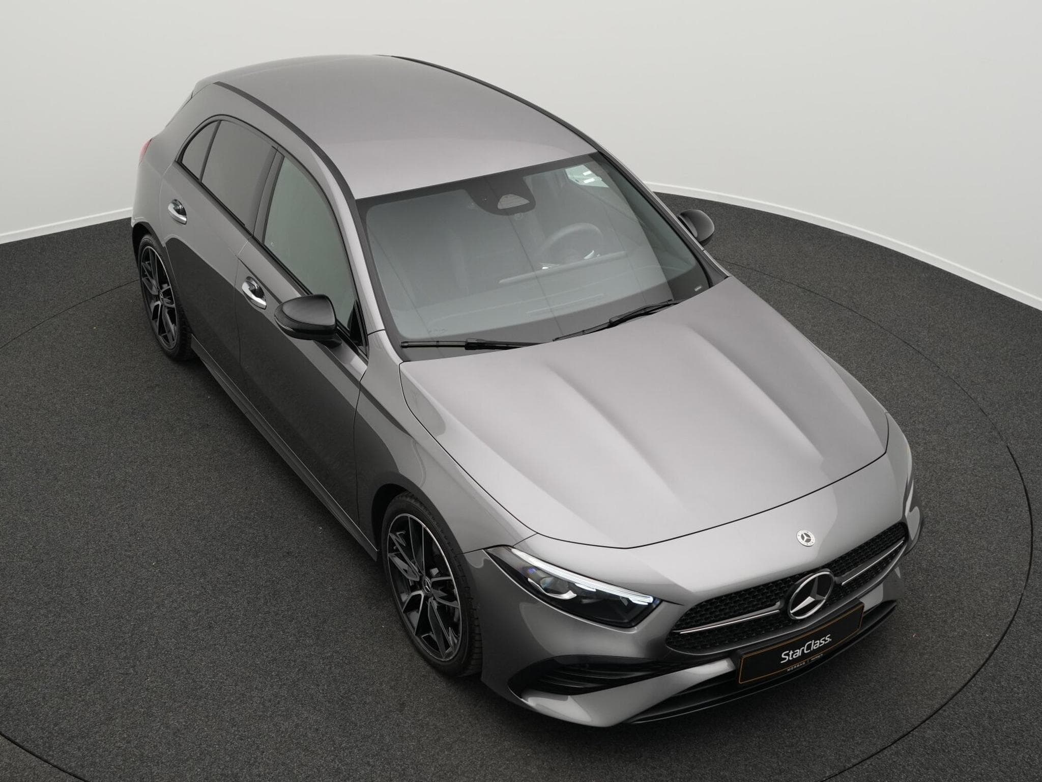 Mercedes A 200 d AMG-Line Multi+Kamera+Night+19" (2025) - Photo 10