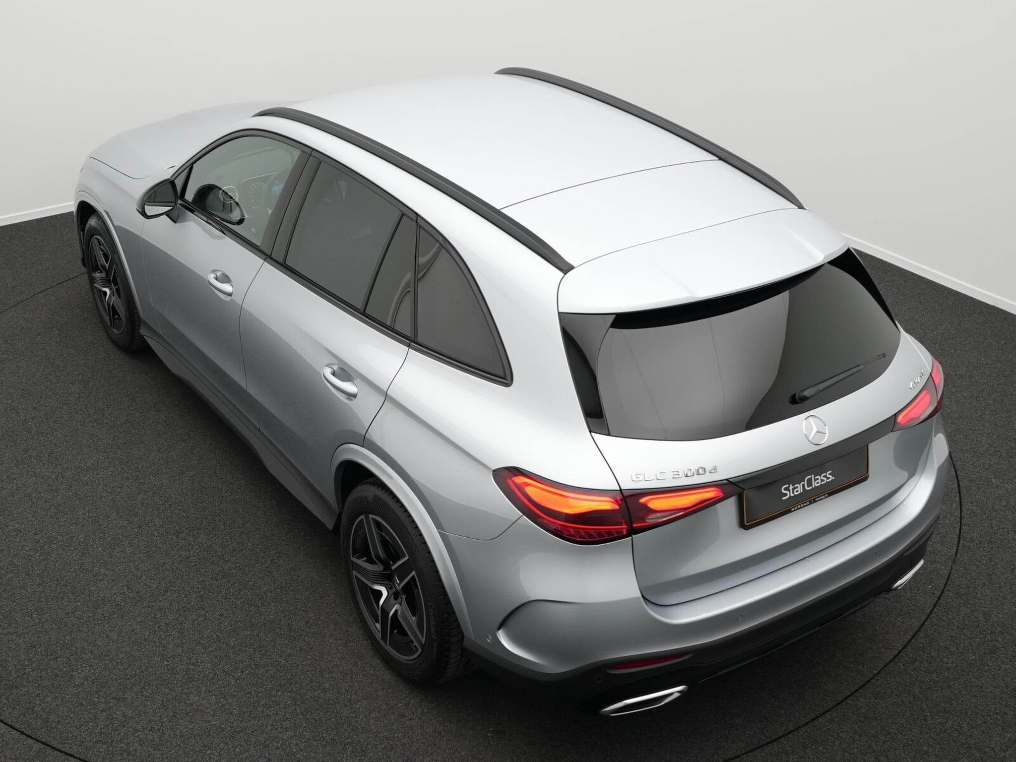 Mercedes GLC 300 d 4M AMG-Line LED+Kamera+Memo+Night+AHK (2025) - Photo 11