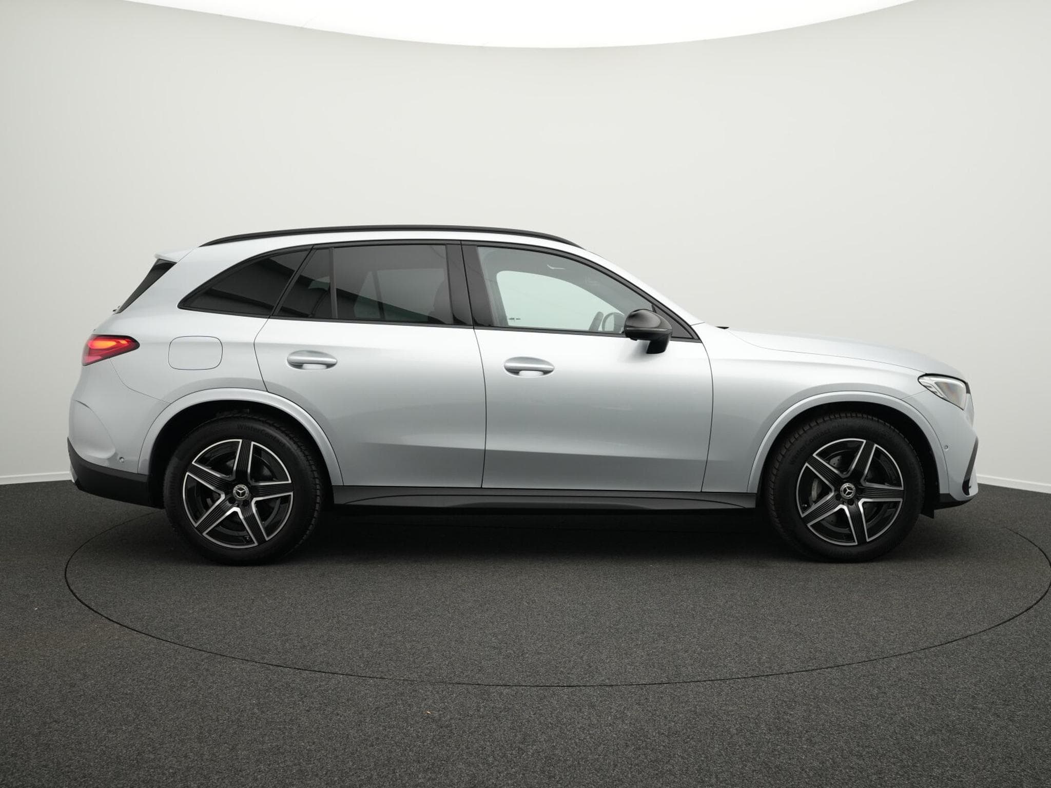 Mercedes GLC 300 d 4M AMG-Line LED+Kamera+Memo+Night+AHK (2025) - Photo 5