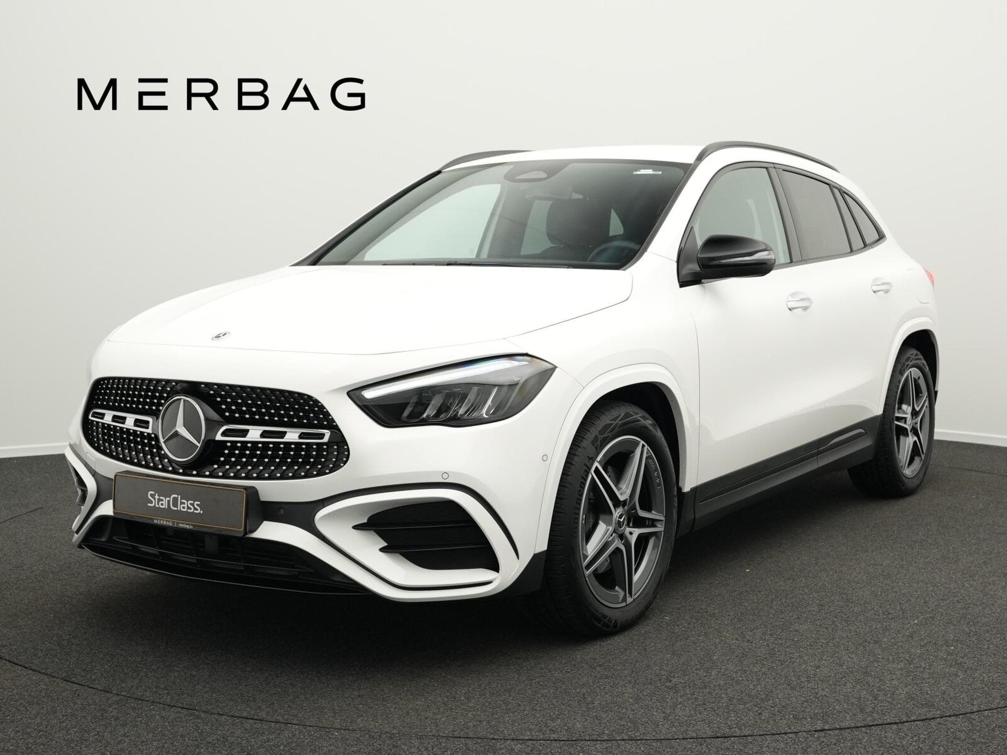 Mercedes GLA 220 4M AMG-Line LED+Kamera+Totw+Night+19" (2024) - Photo 1